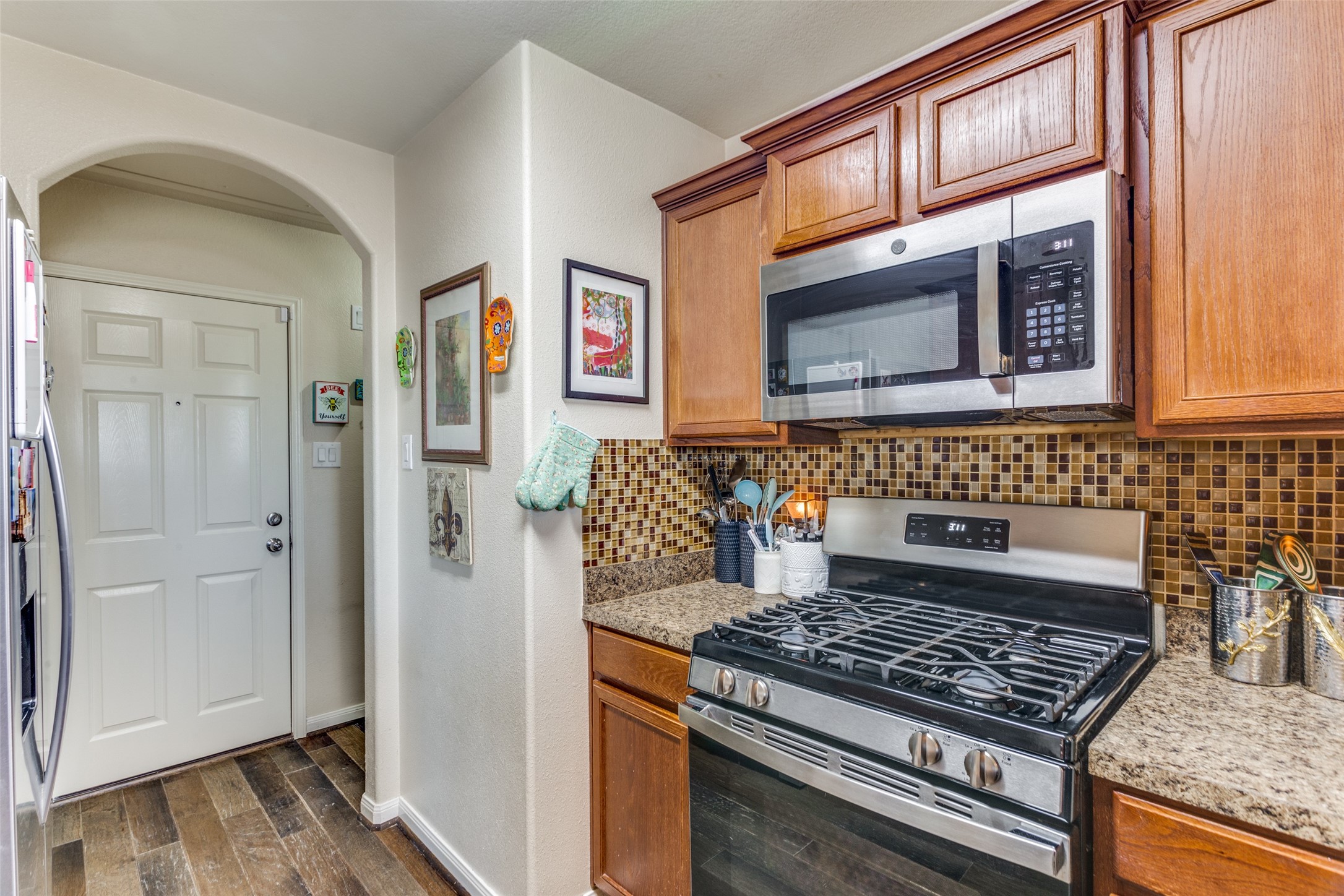 716 Lazy Crest Drive
