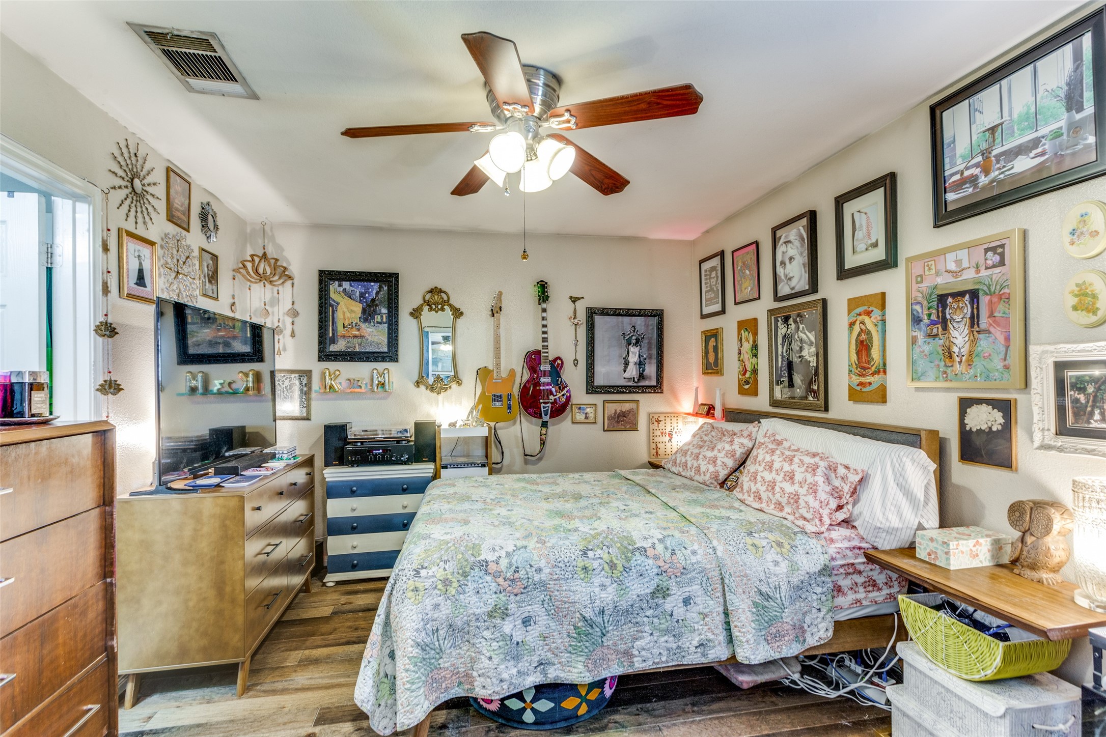 716 Lazy Crest Drive
