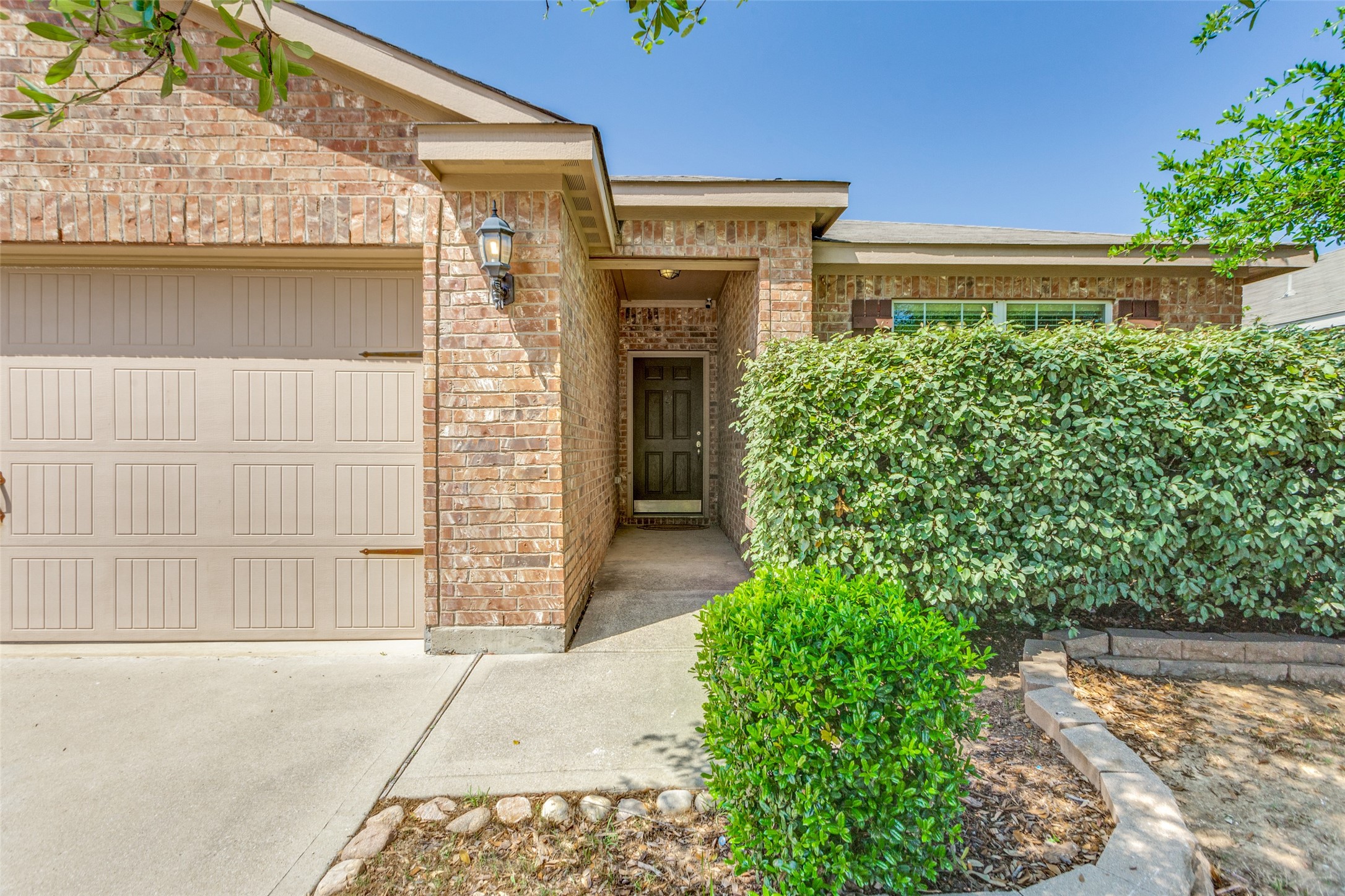 716 Lazy Crest Drive