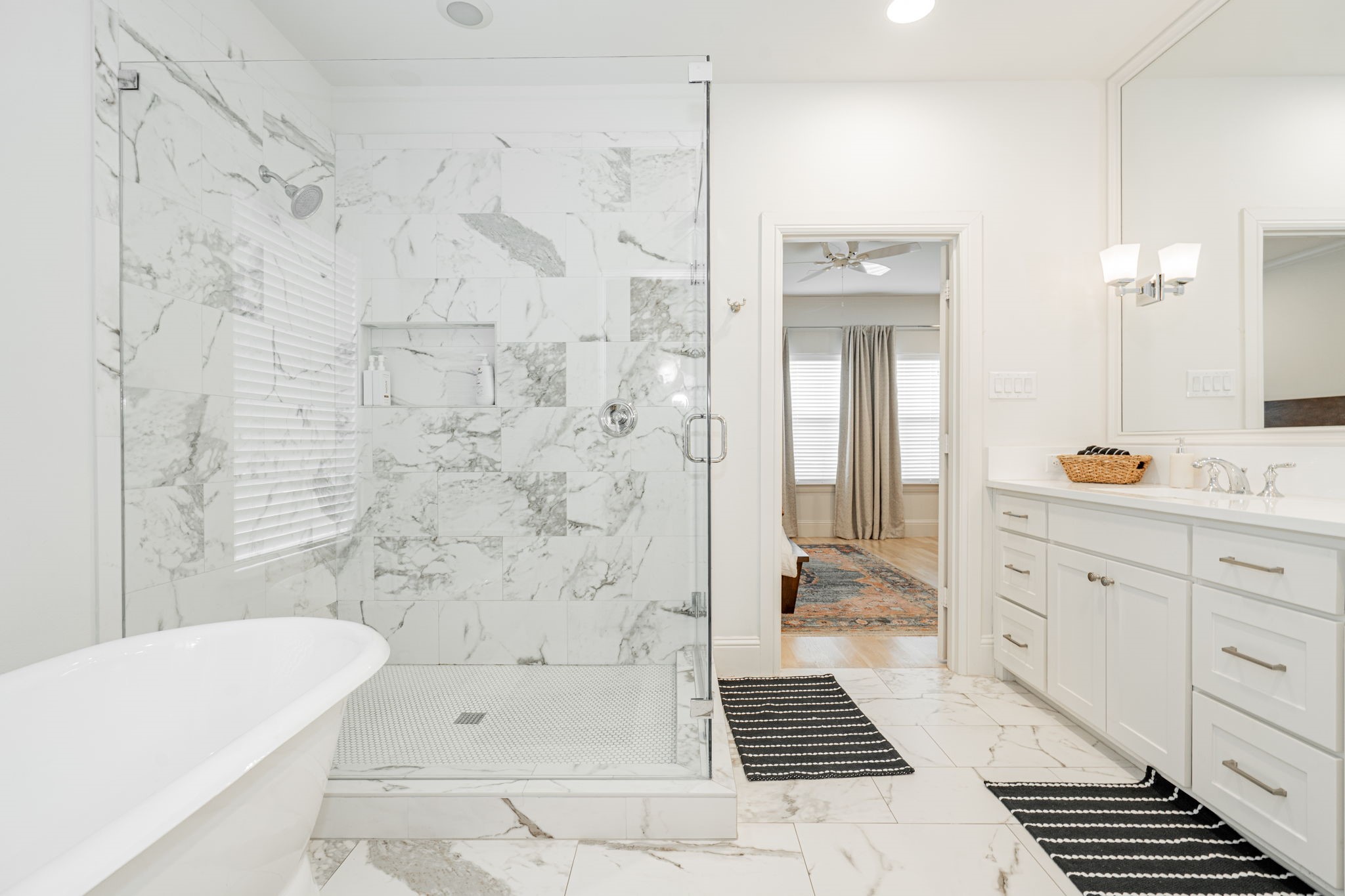 734 W 7th Street