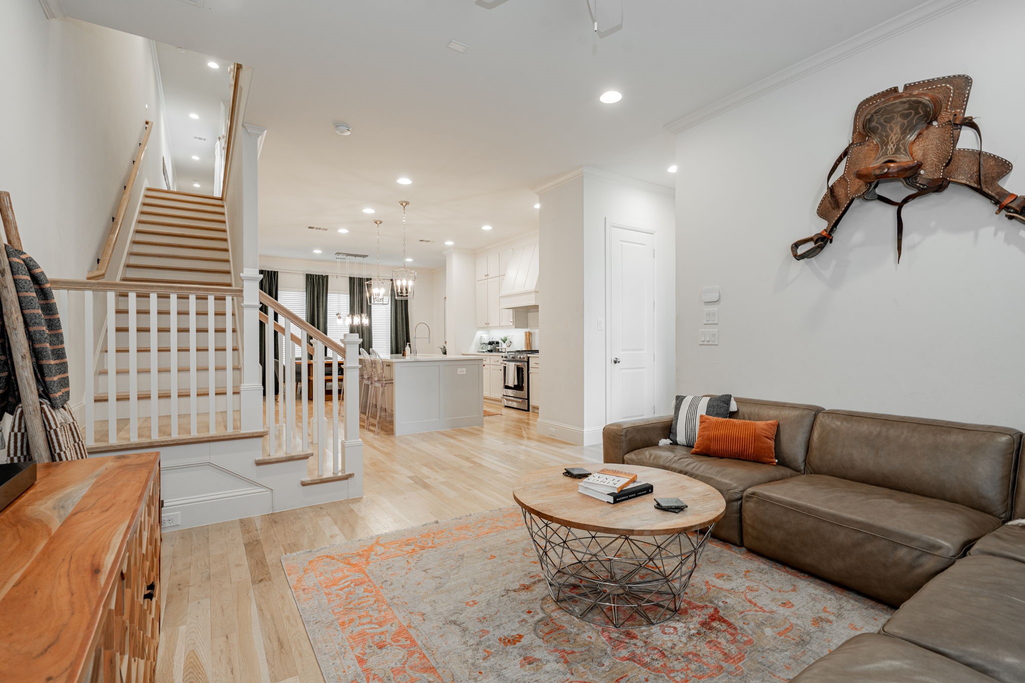 734 W 7th Street