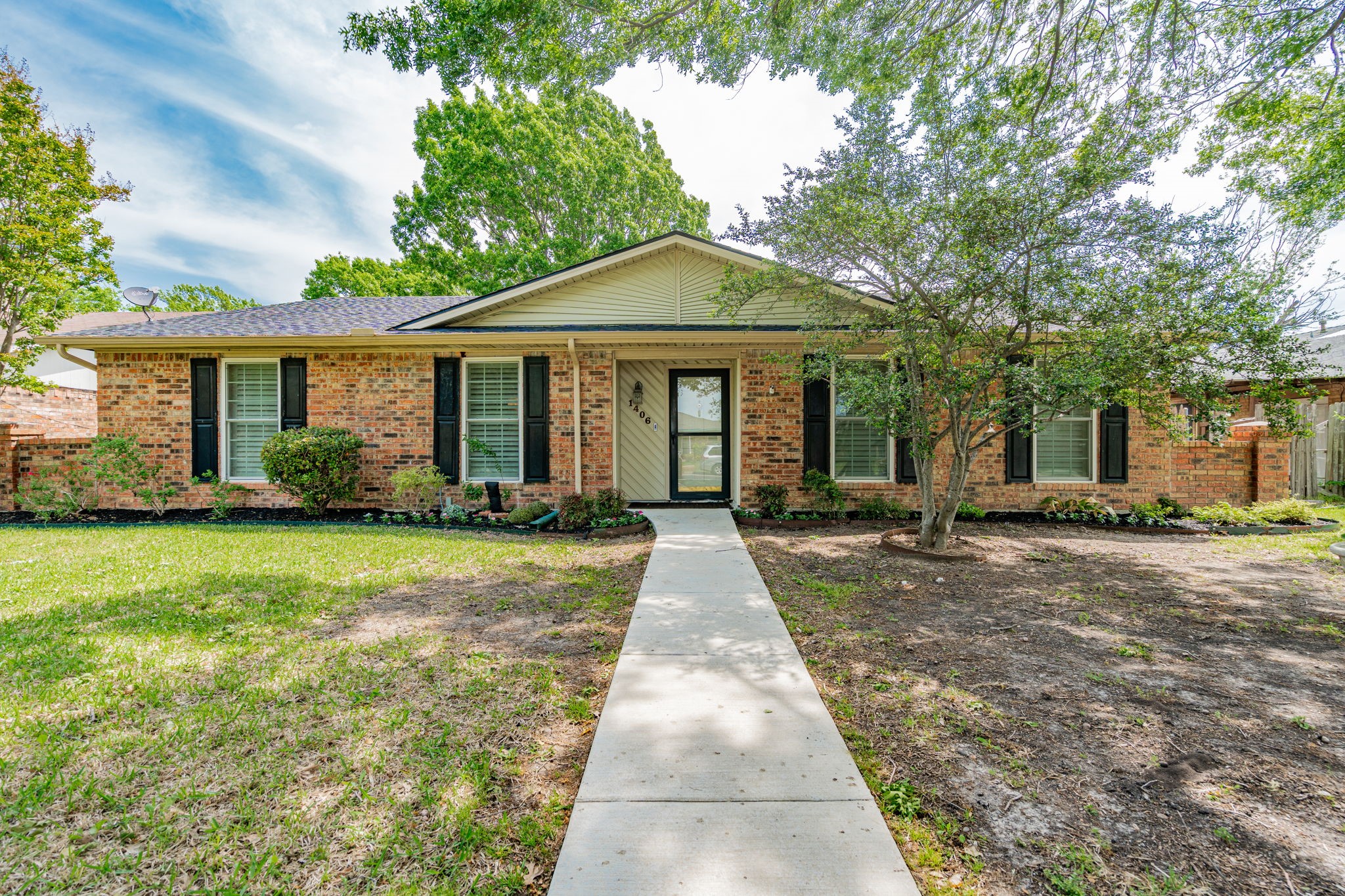 1406 Monterrey Drive