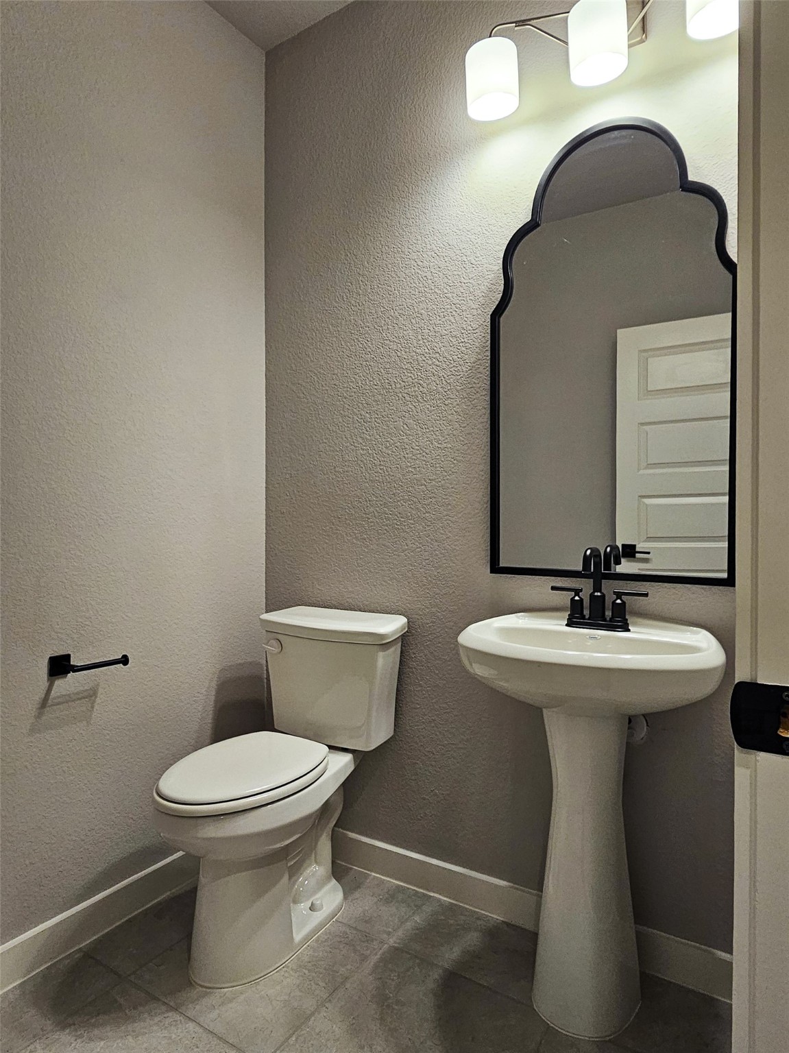 7015 Hopper Court