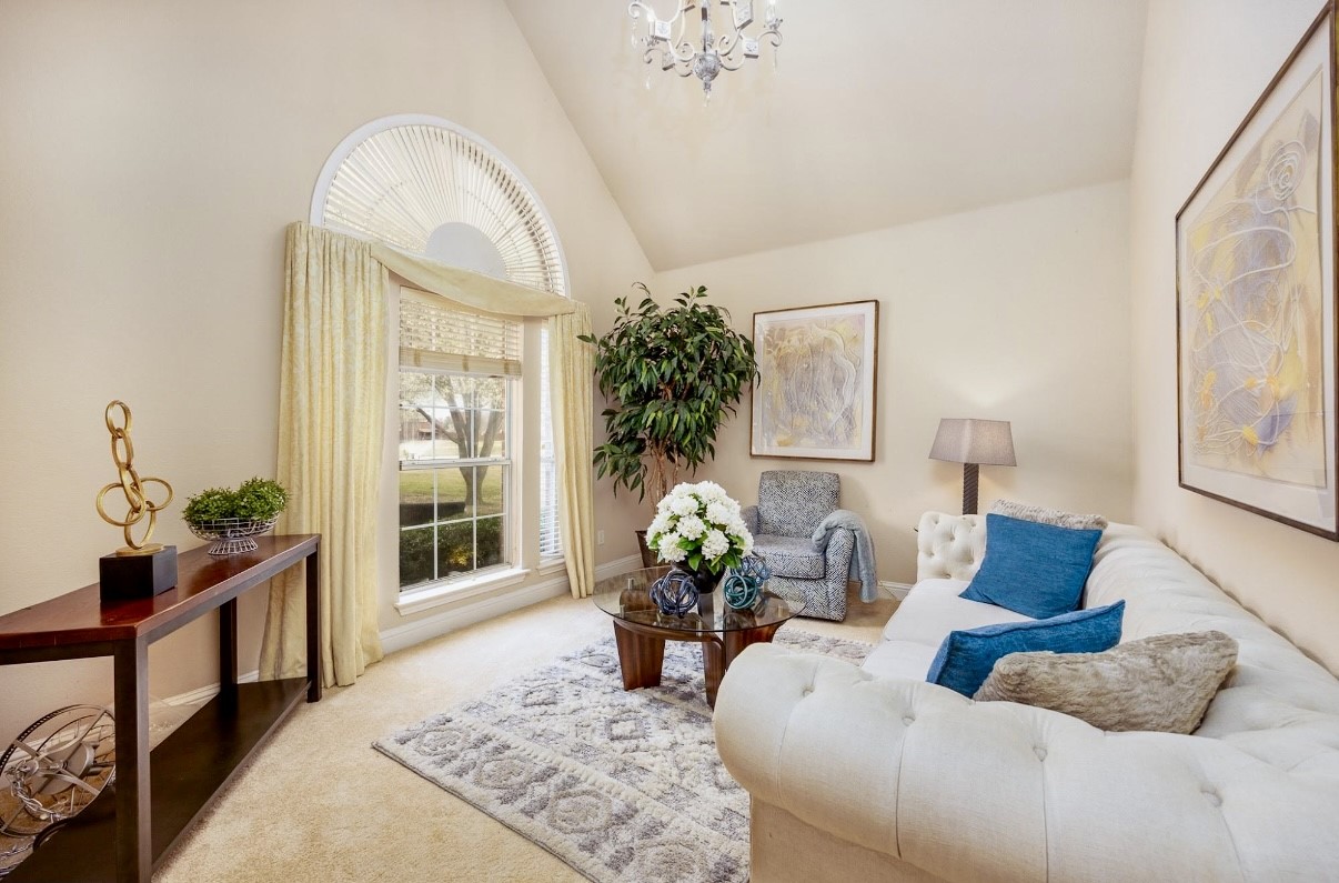 6303 Falcon Crest Court