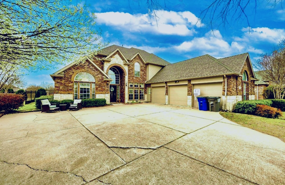 6303 Falcon Crest Court