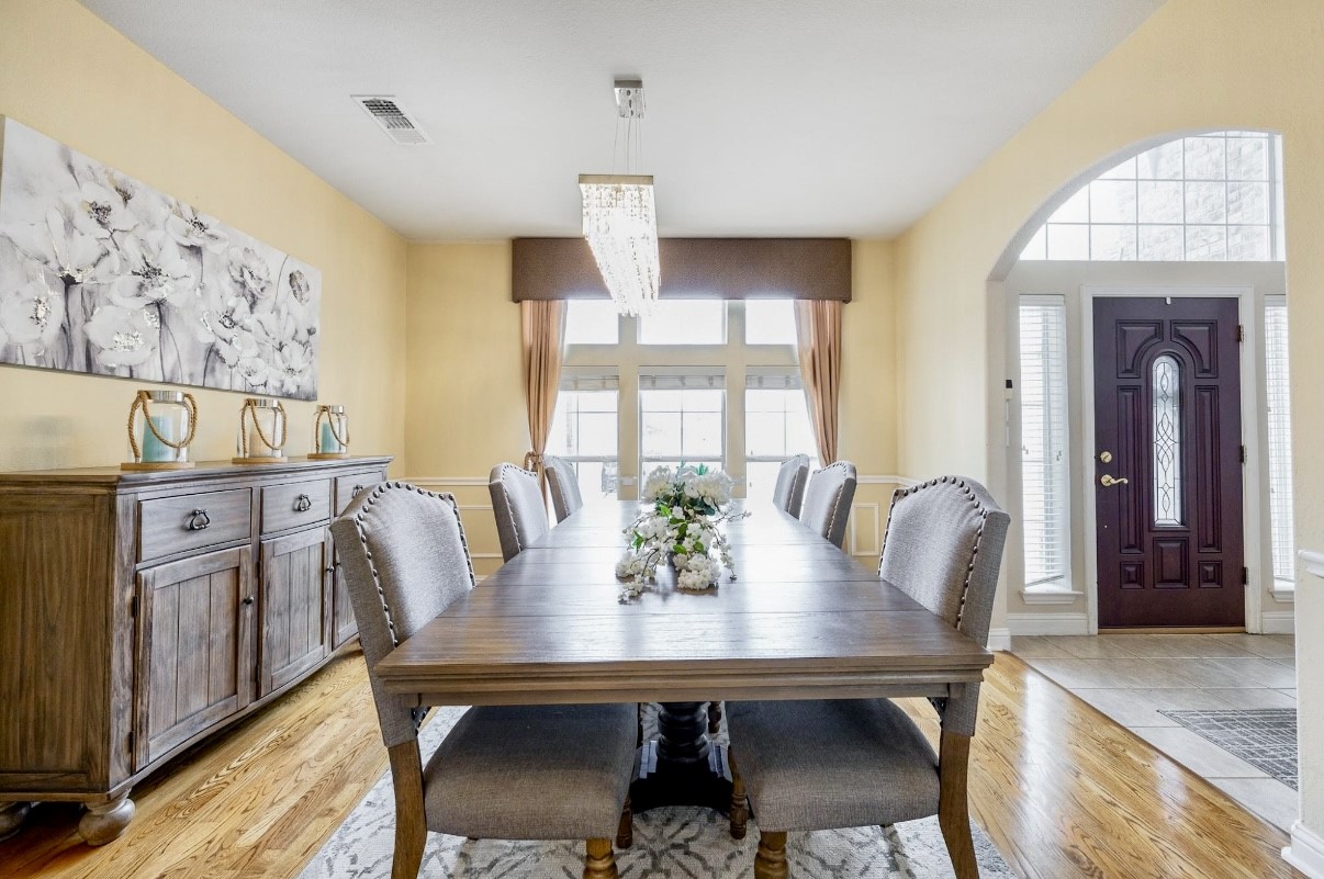 6303 Falcon Crest Court