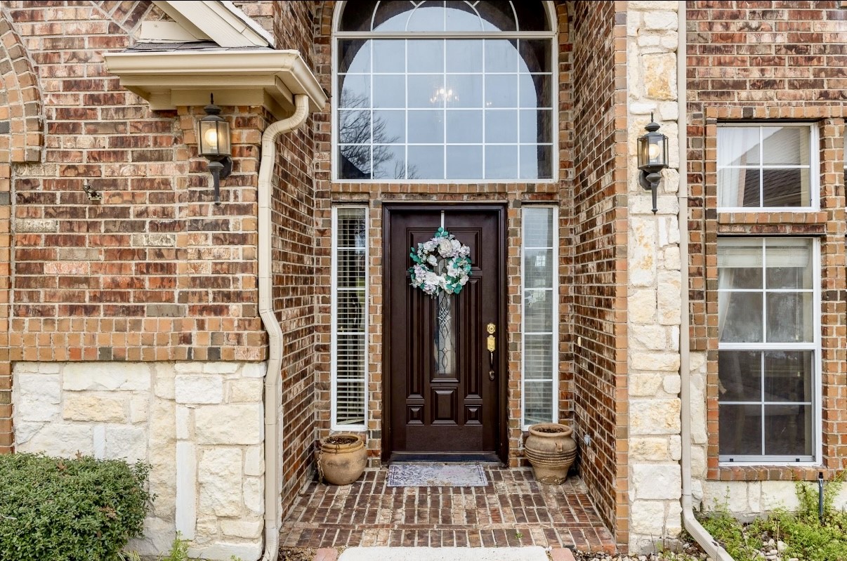 6303 Falcon Crest Court