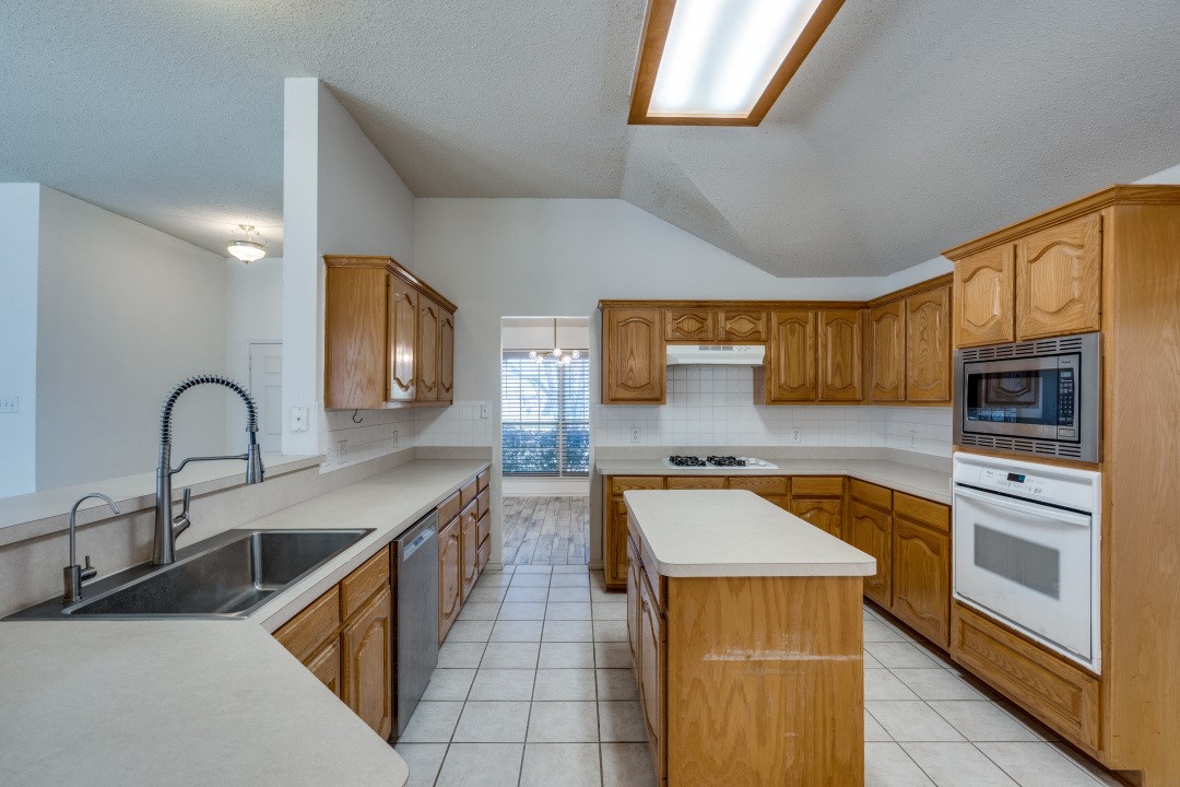 1514 Pine Bluff Drive