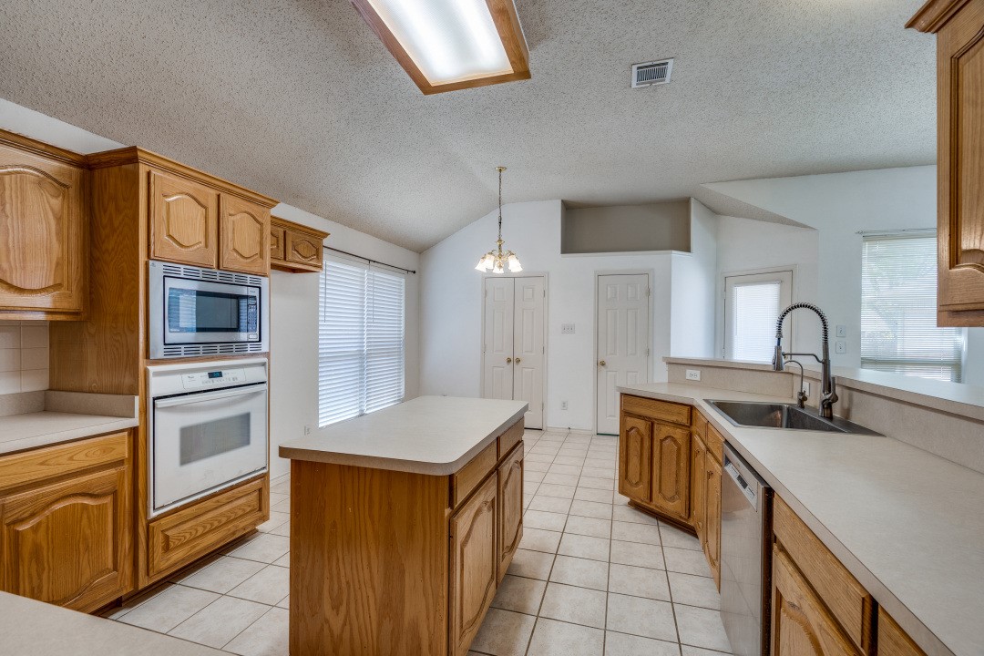 1514 Pine Bluff Drive