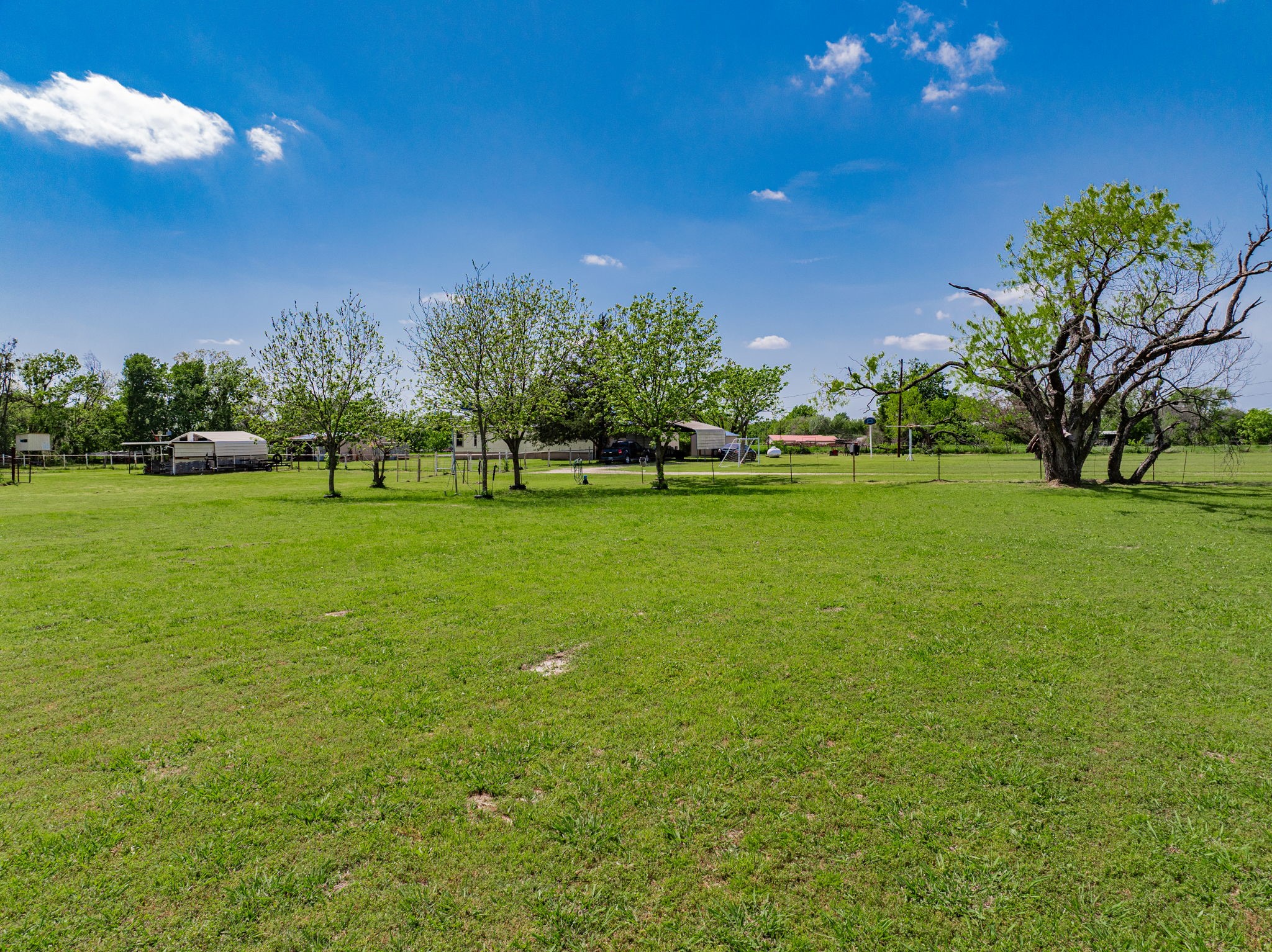 1206 Zagota Crossing Road