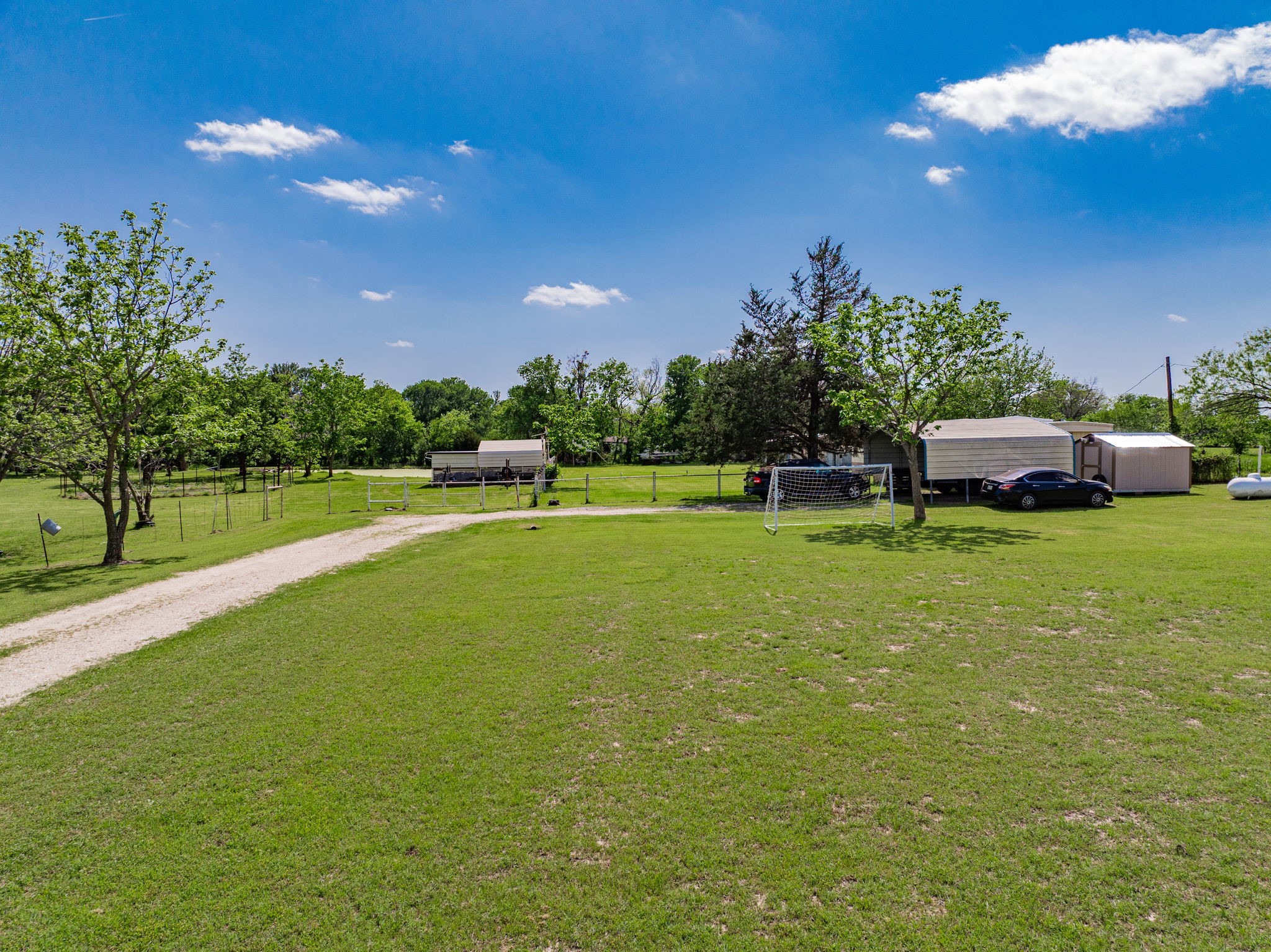 1206 Zagota Crossing Road