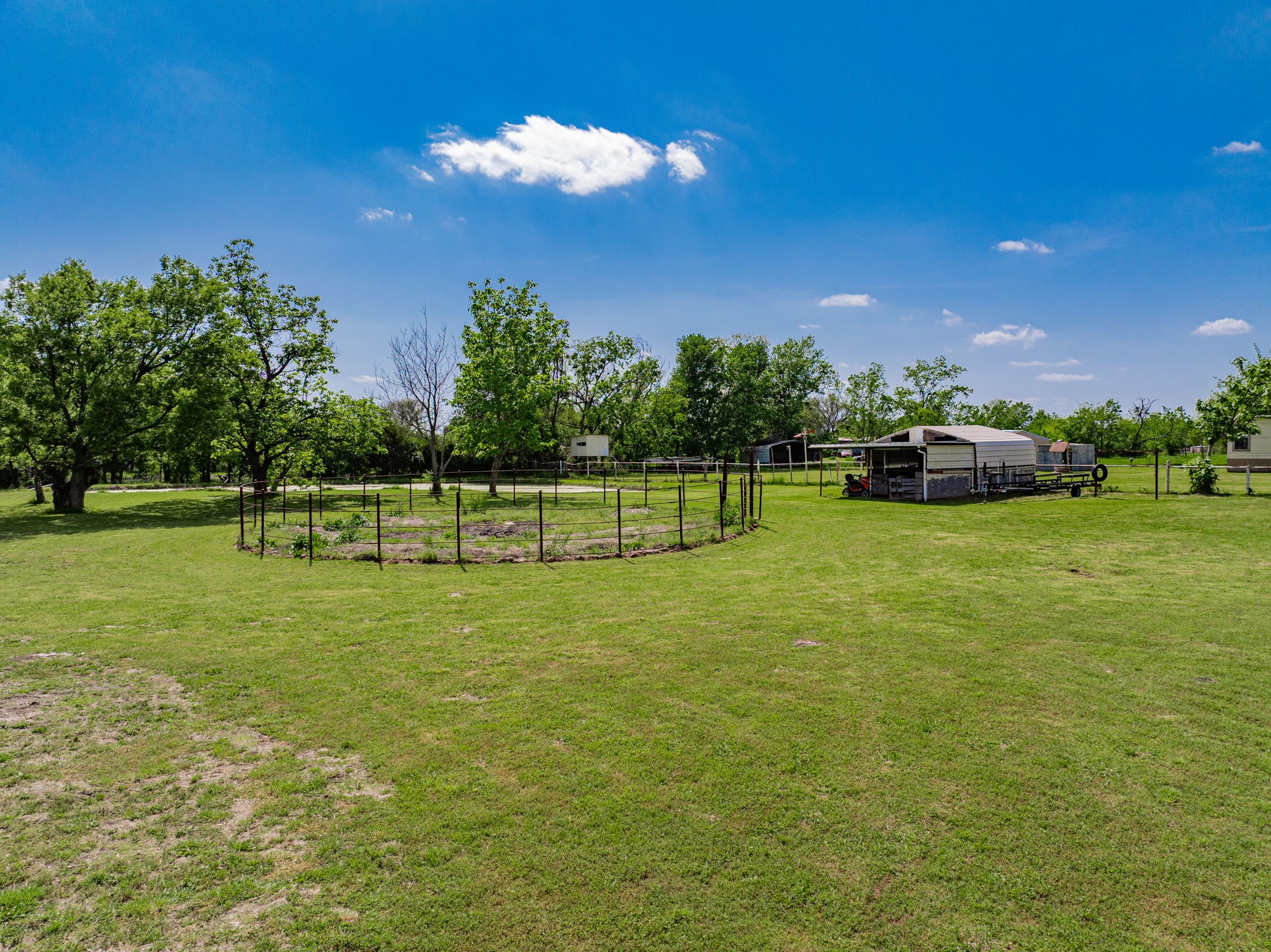 1206 Zagota Crossing Road