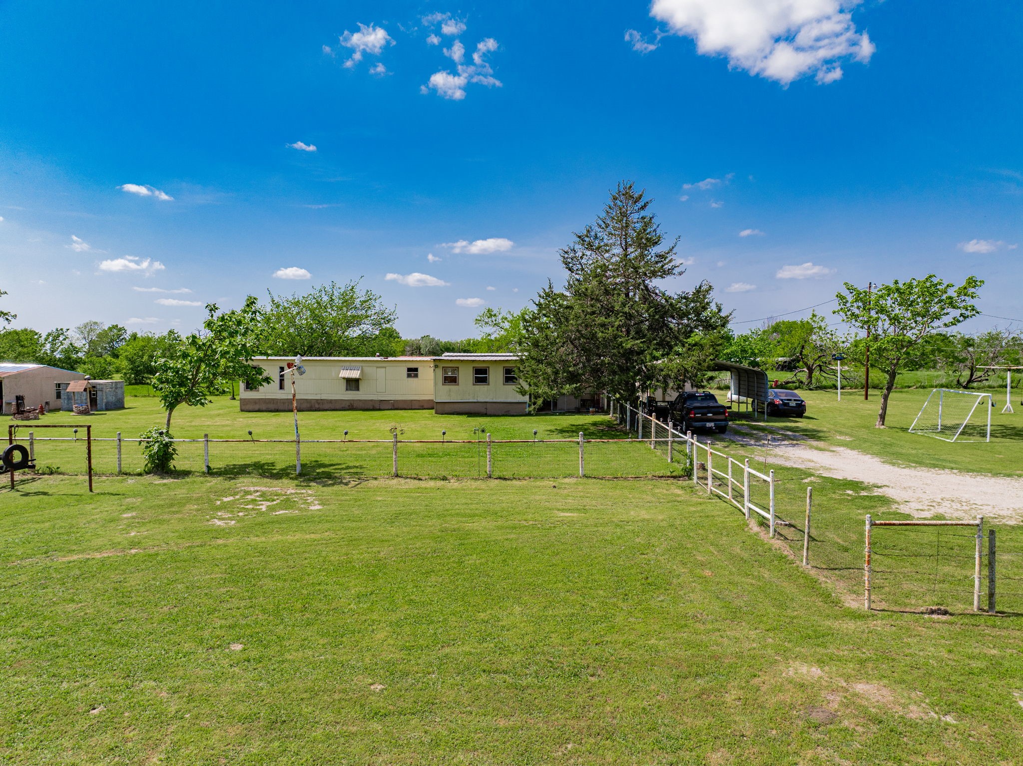 1206 Zagota Crossing Road