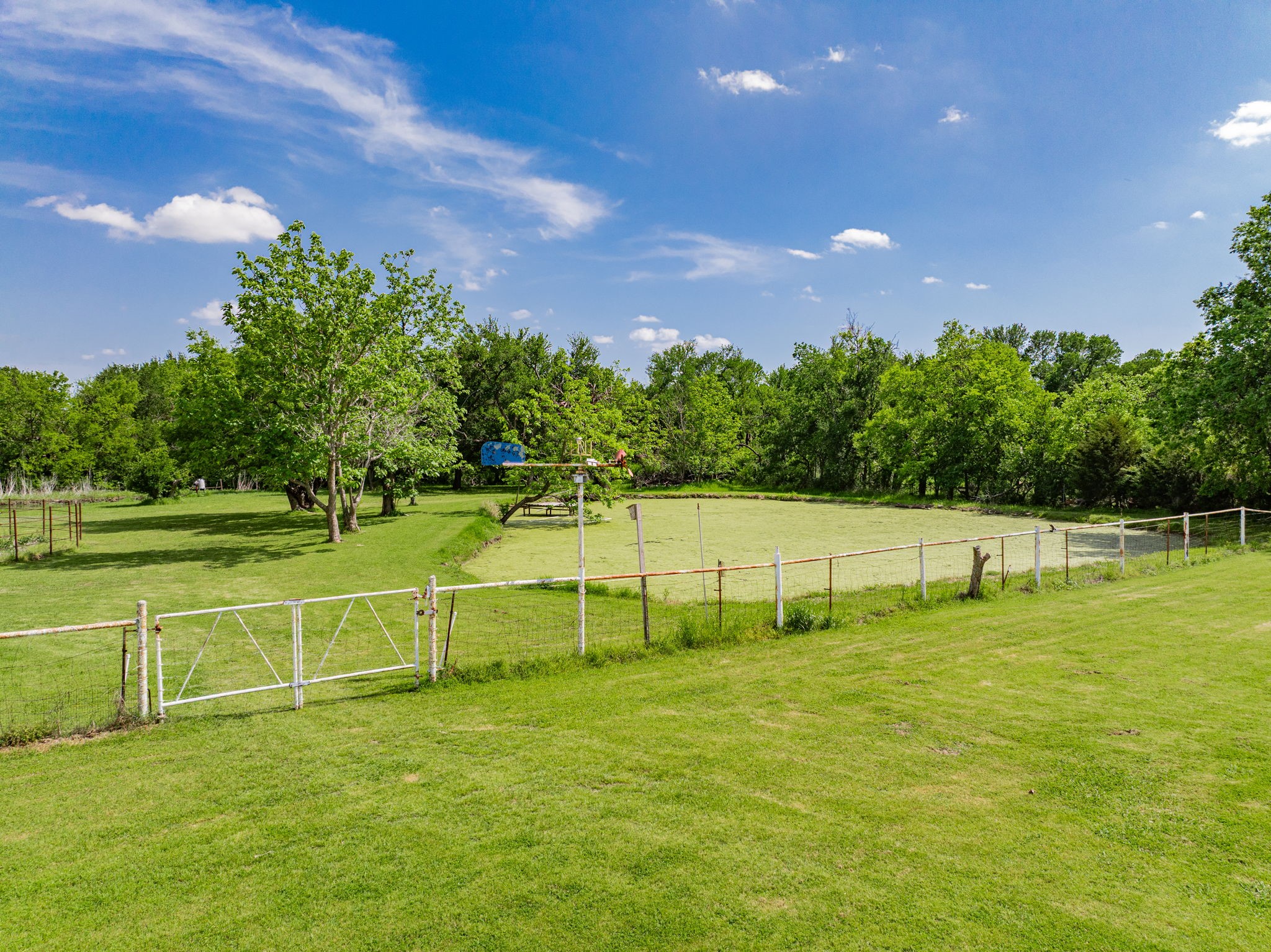 1206 Zagota Crossing Road