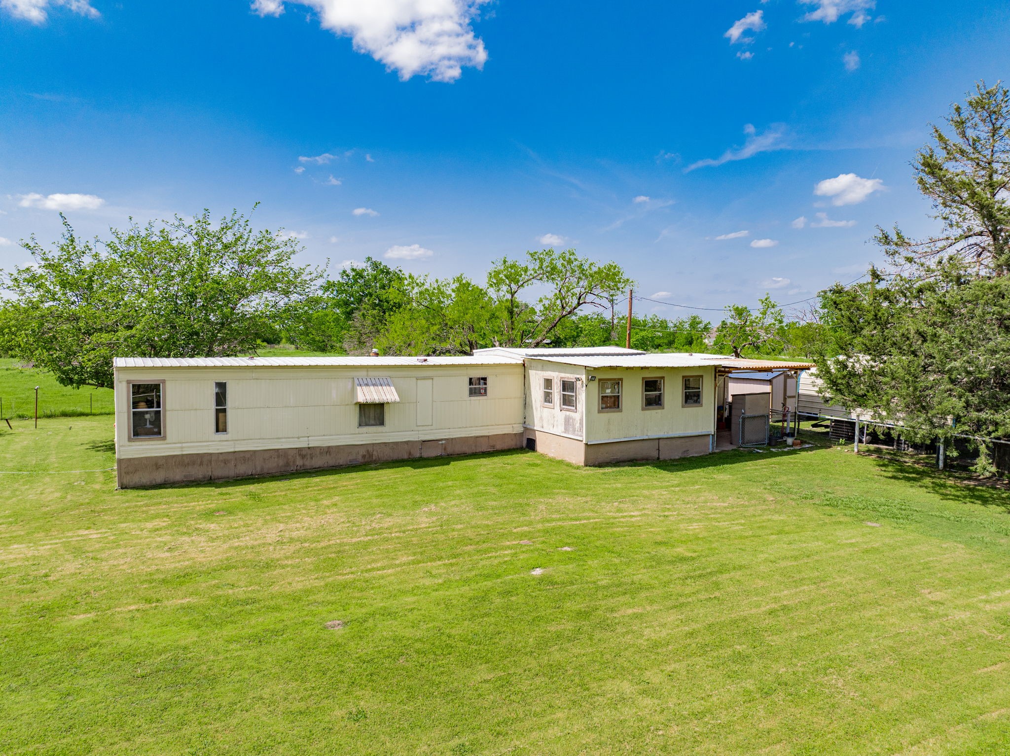 1206 Zagota Crossing Road