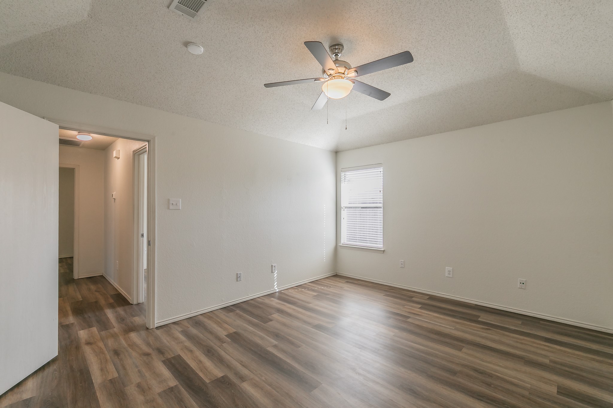 405 Reagan Lane