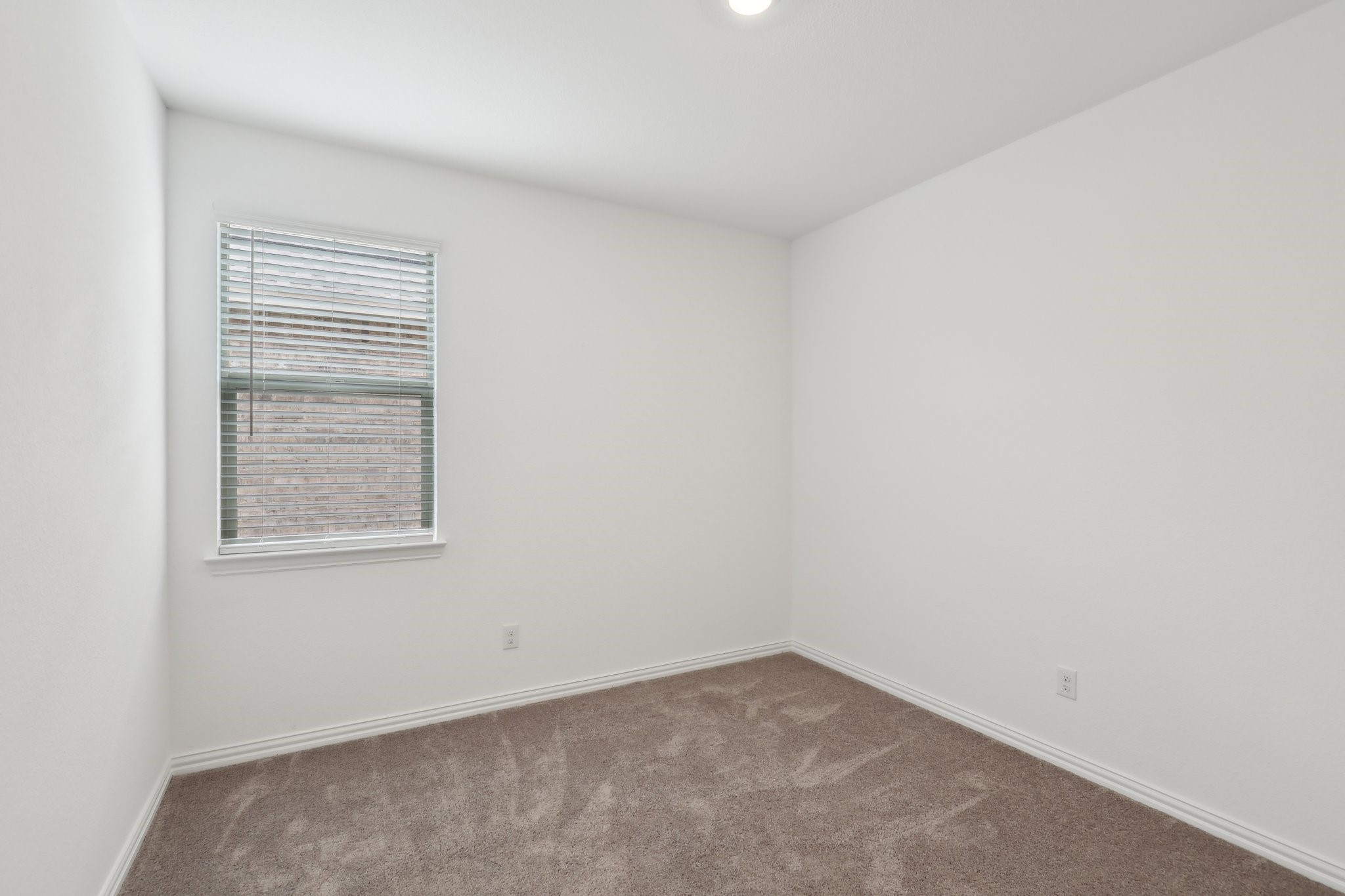 1621 Roadrunner Drive