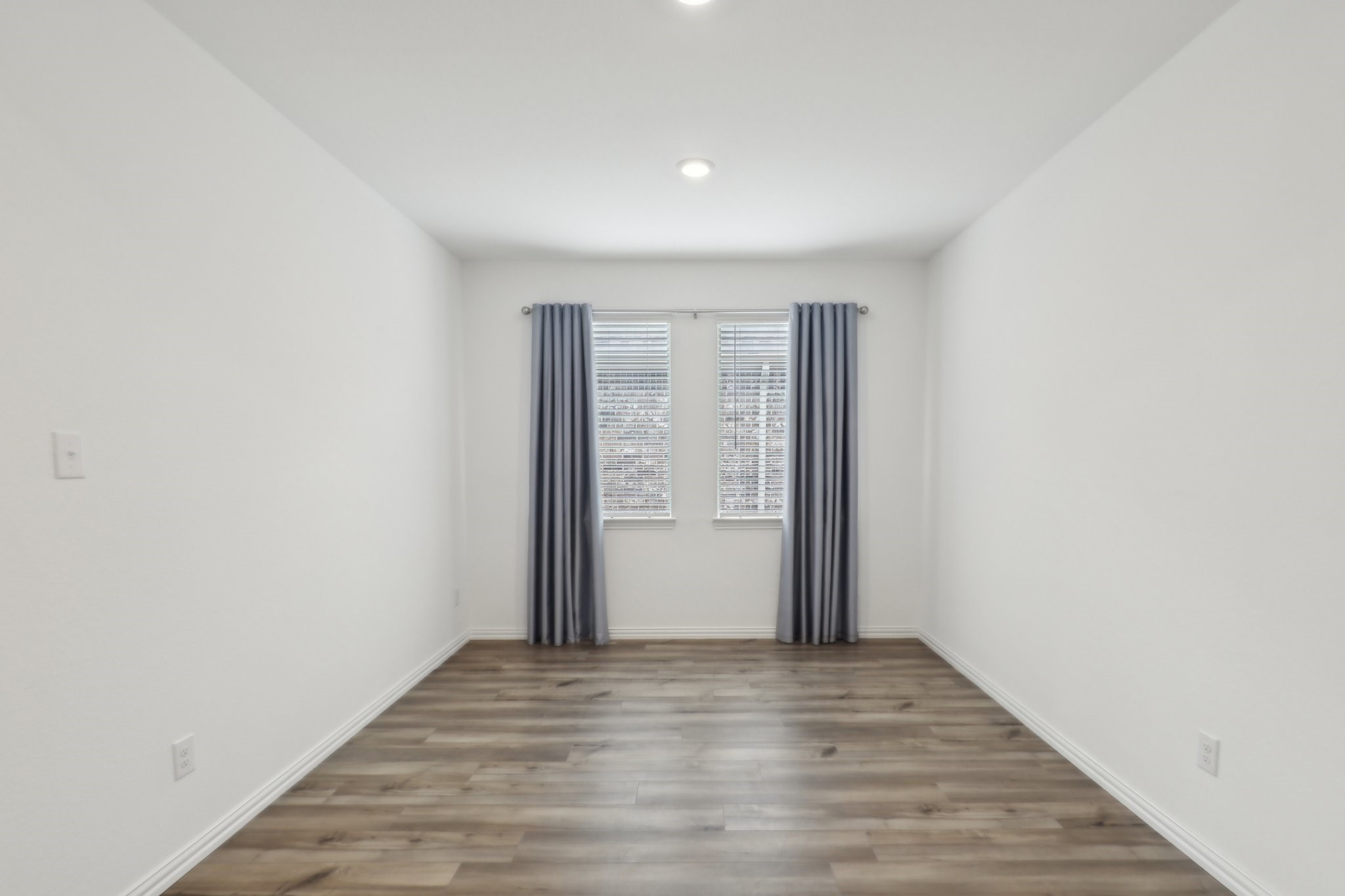 1621 Roadrunner Drive