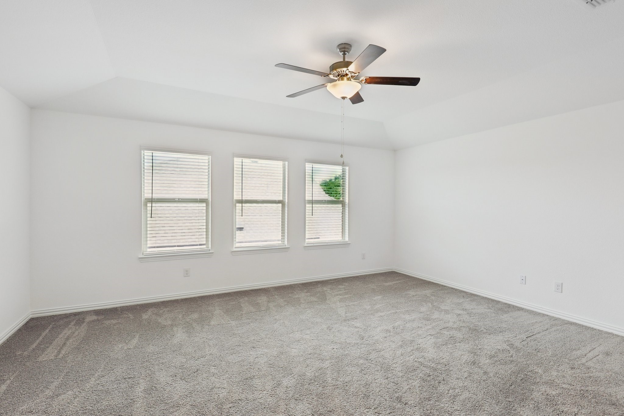 1621 Roadrunner Drive