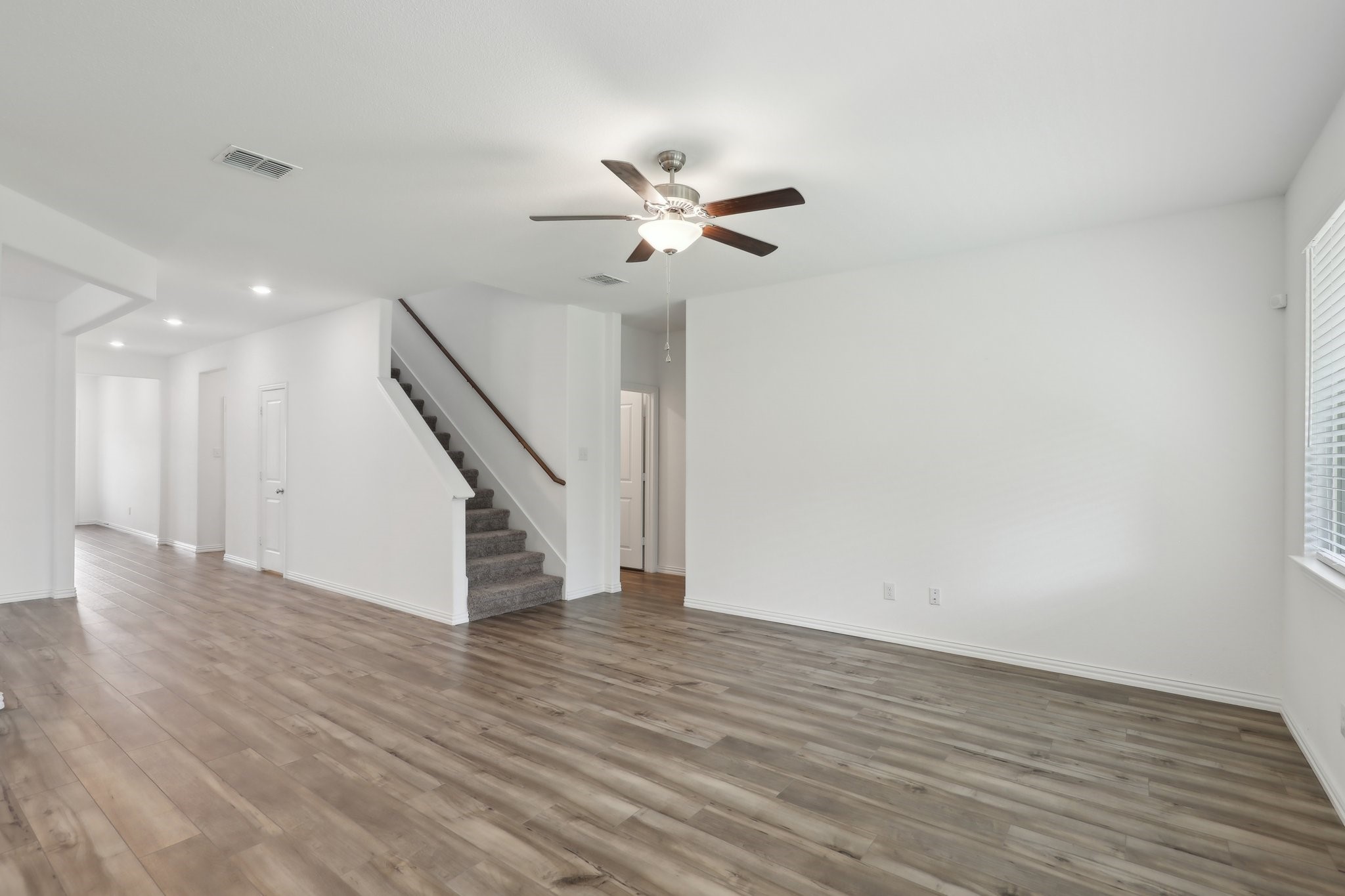 1621 Roadrunner Drive