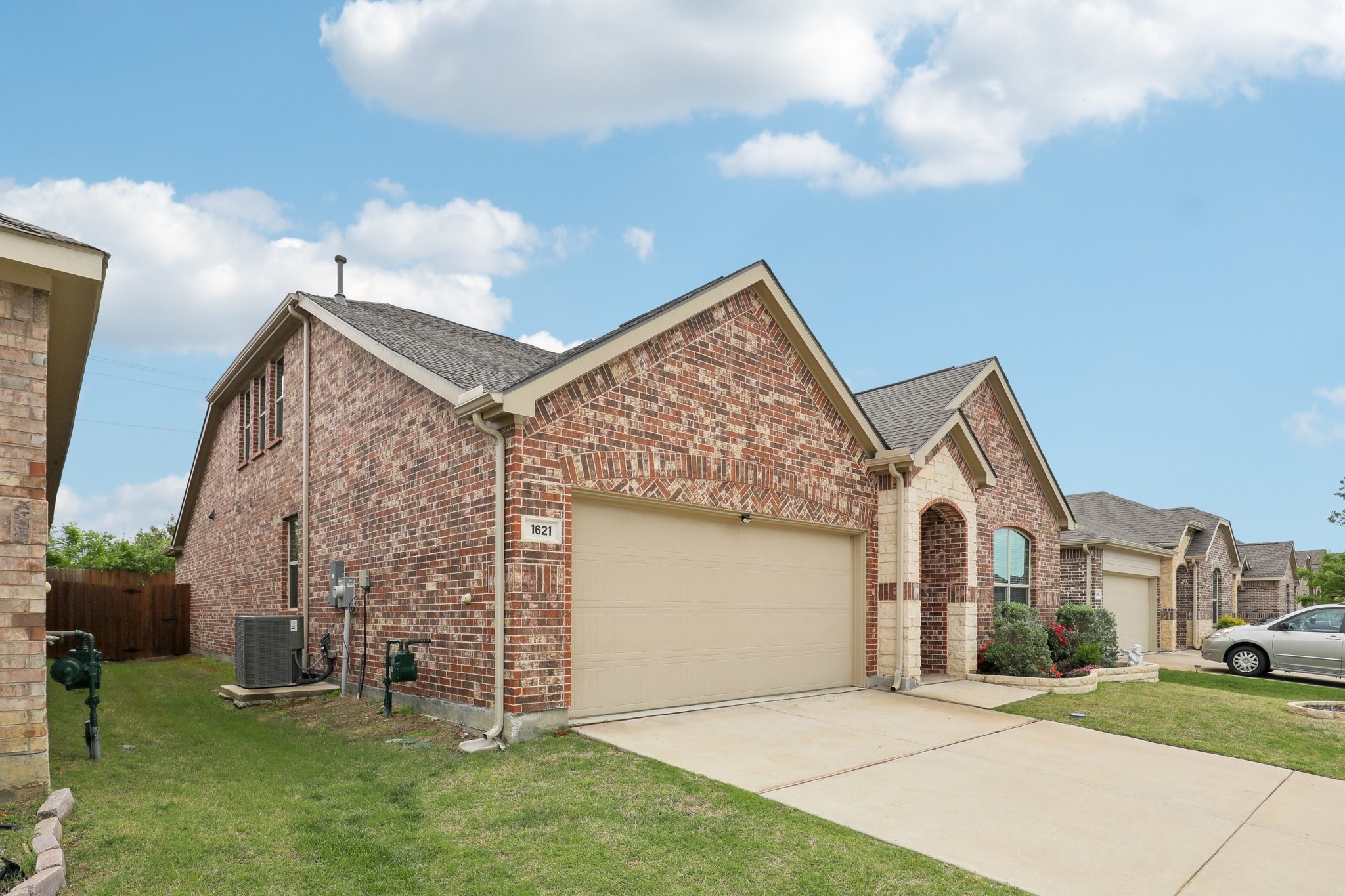 1621 Roadrunner Drive