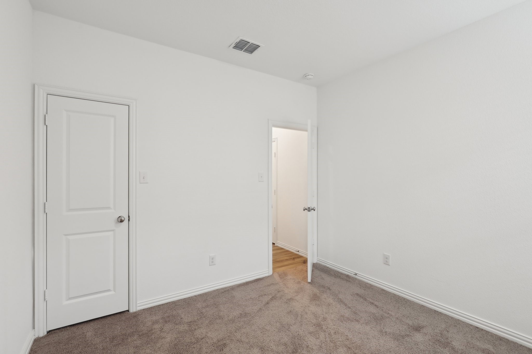 1621 Roadrunner Drive