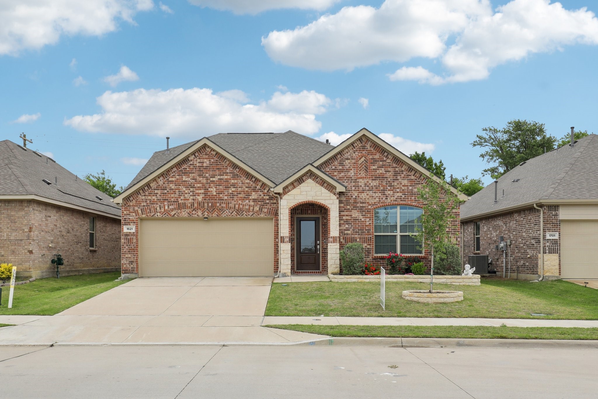 1621 Roadrunner Drive