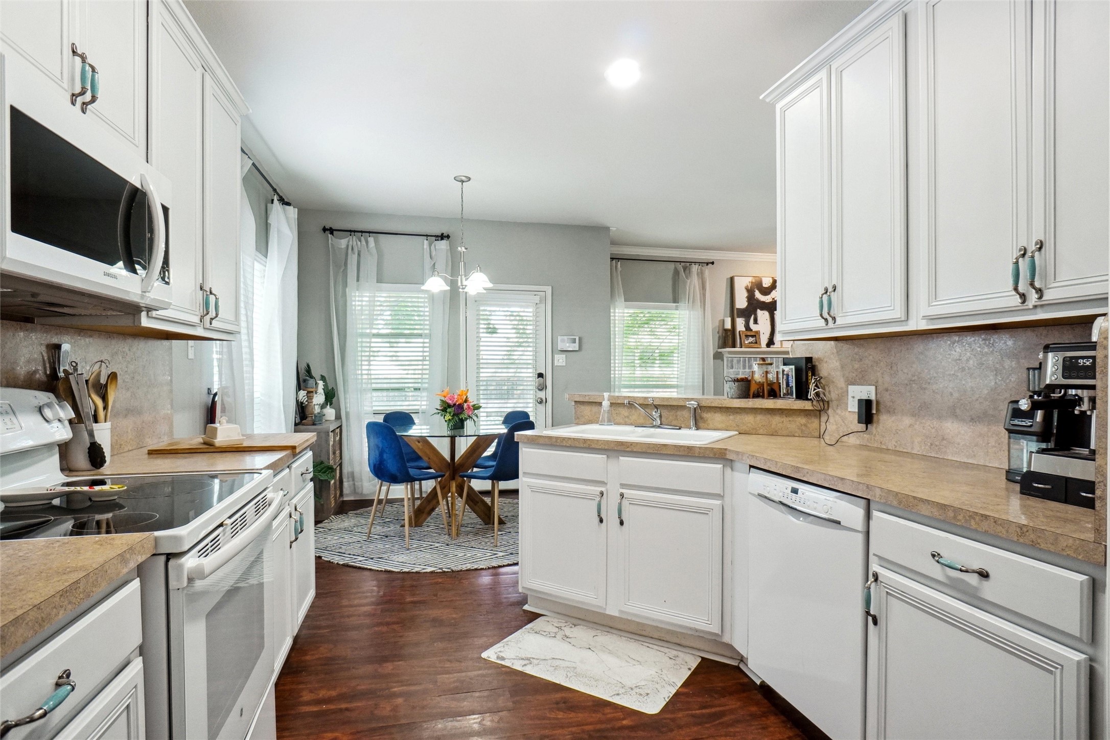 5213 Abby Way