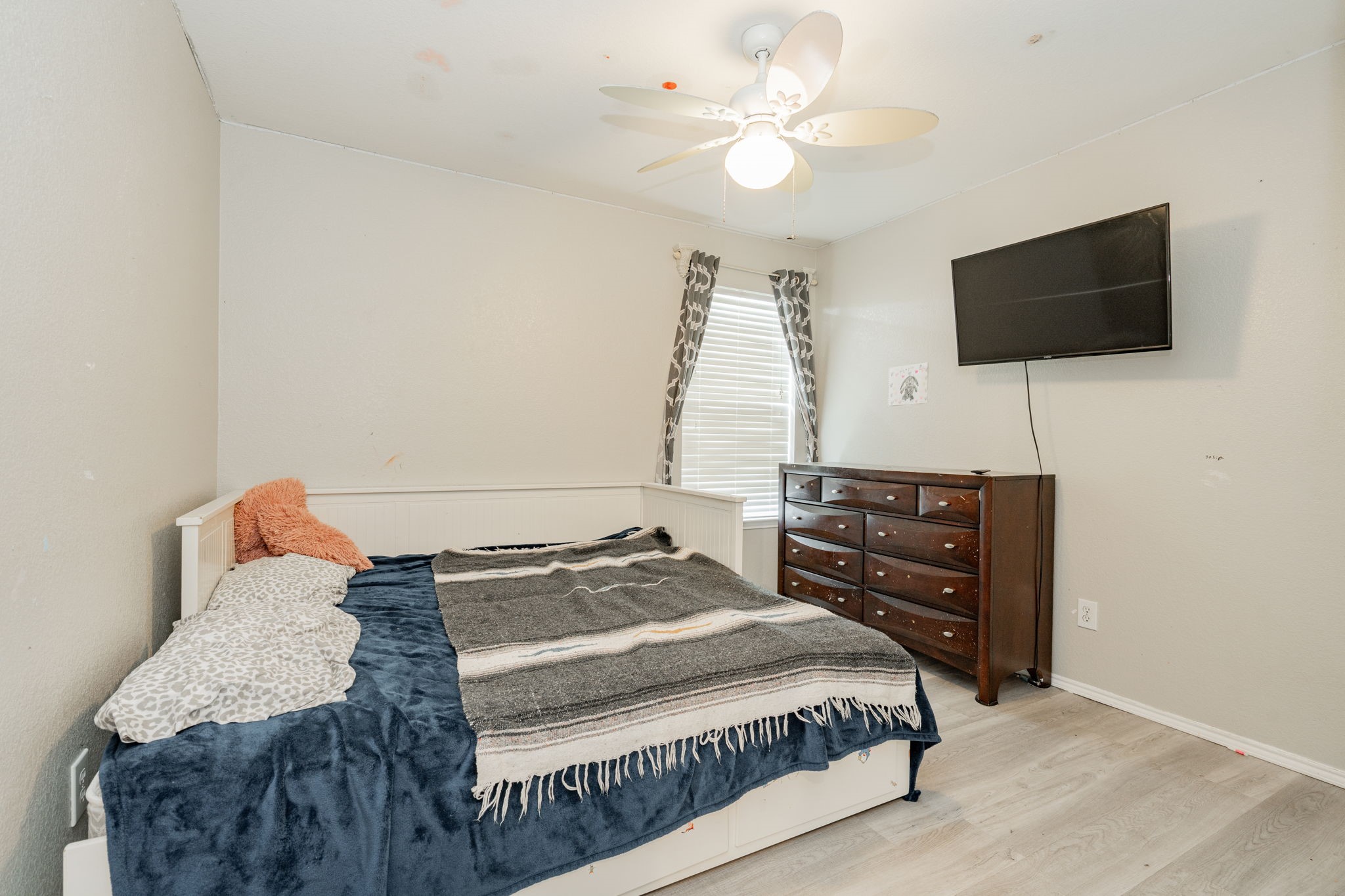 1609 Lesli Drive