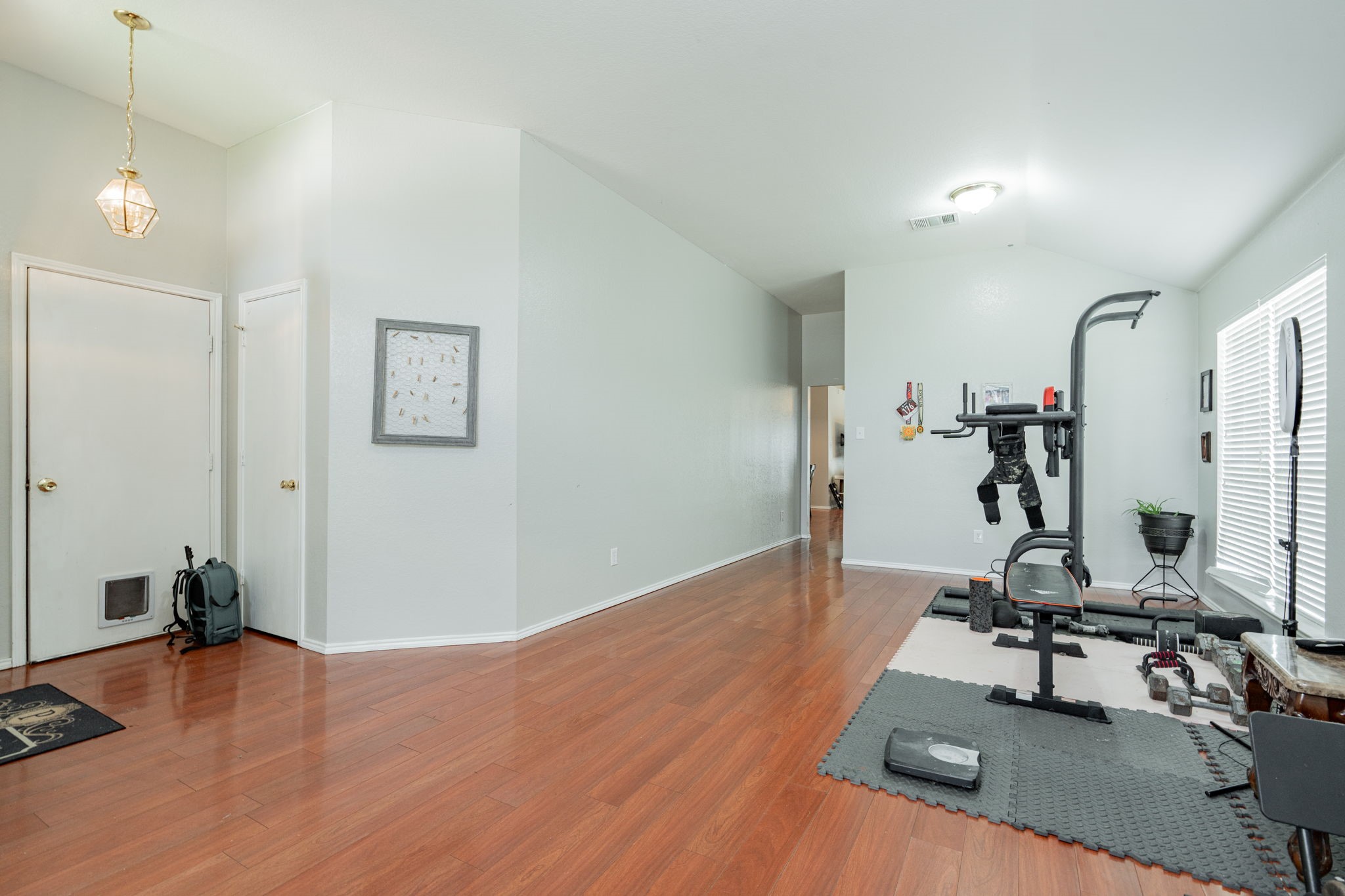 1609 Lesli Drive