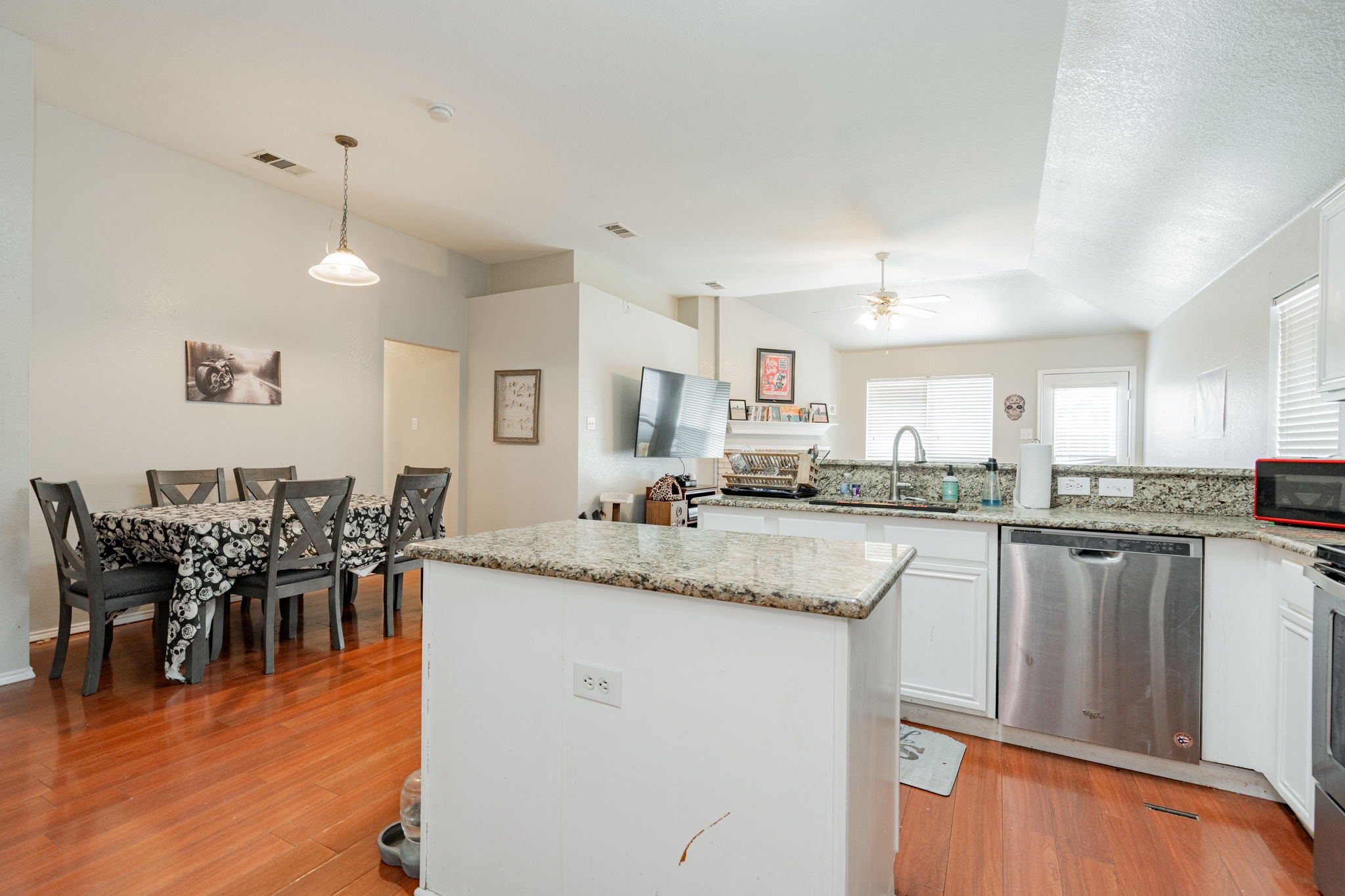1609 Lesli Drive