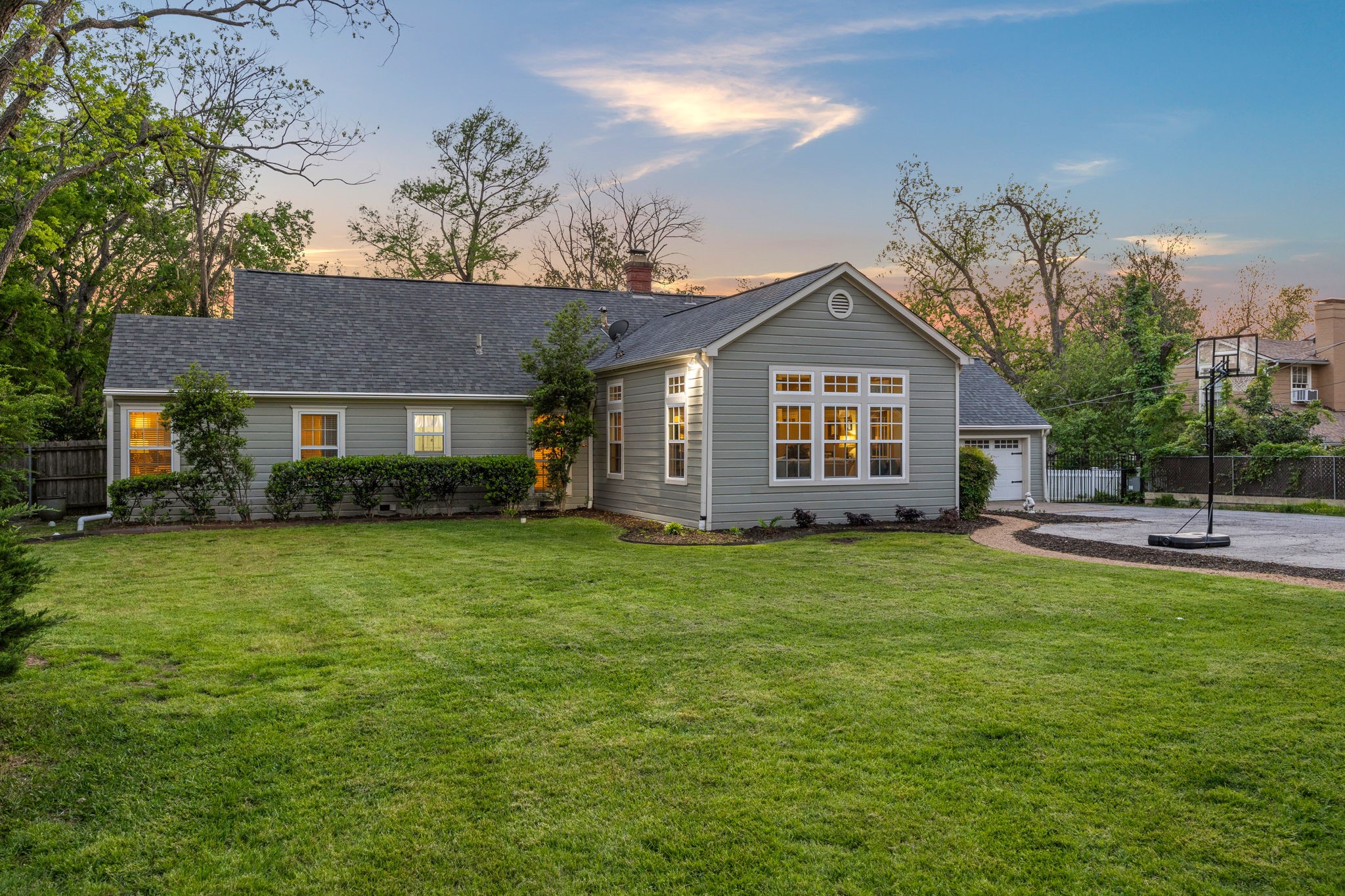 814 Griffith Avenue