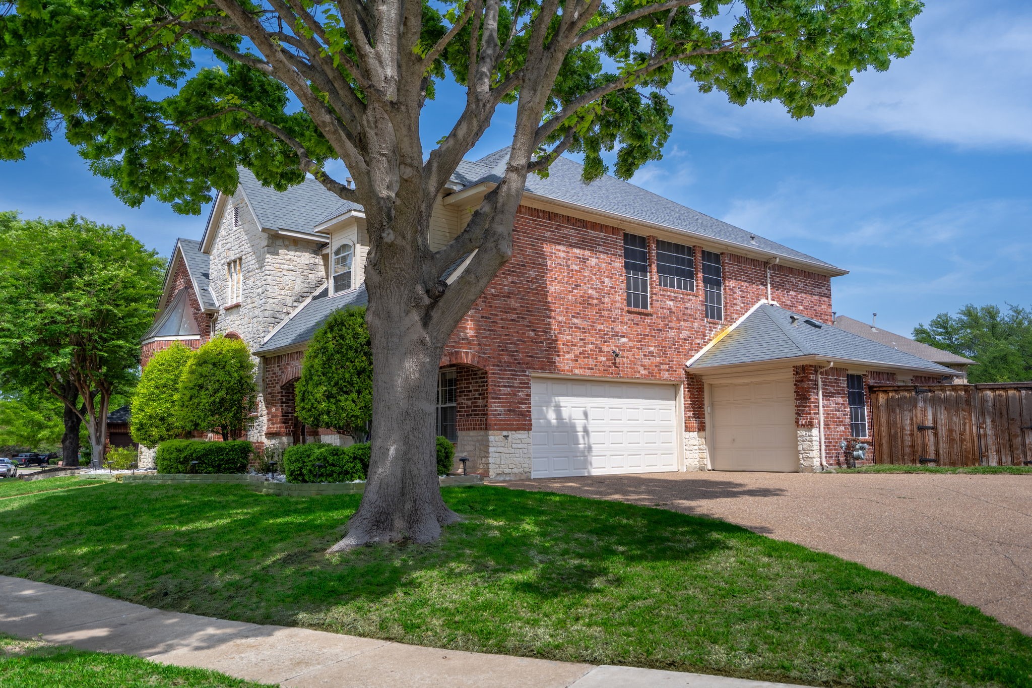 1609 Willow Lane