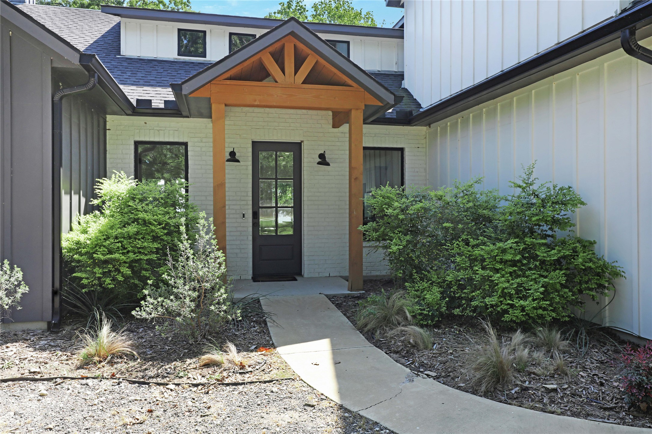 8919 Southern Shore Court