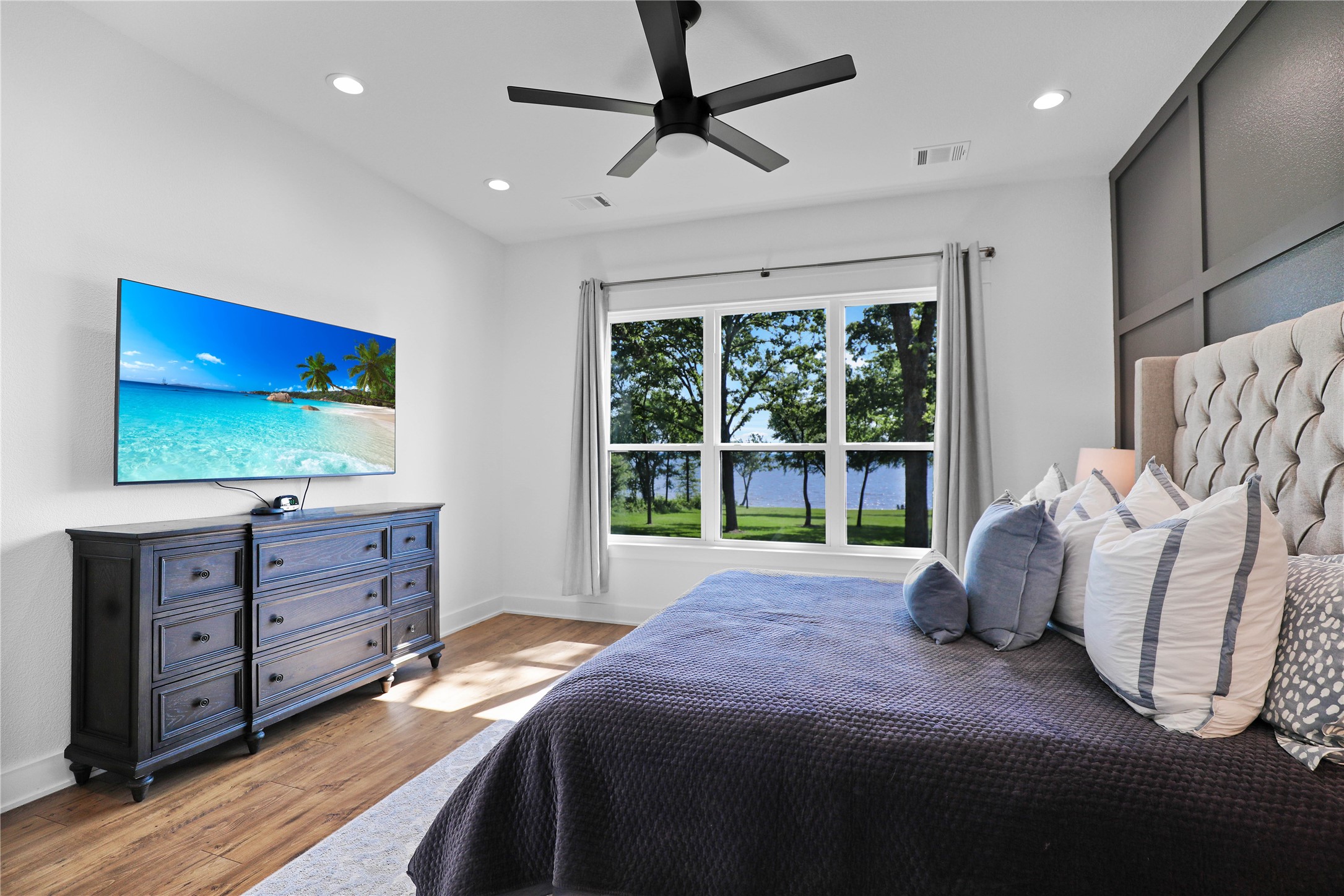 8919 Southern Shore Court