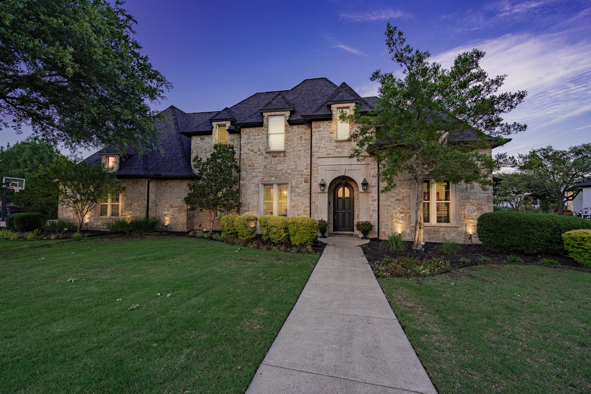 147 Stoneleigh Drive