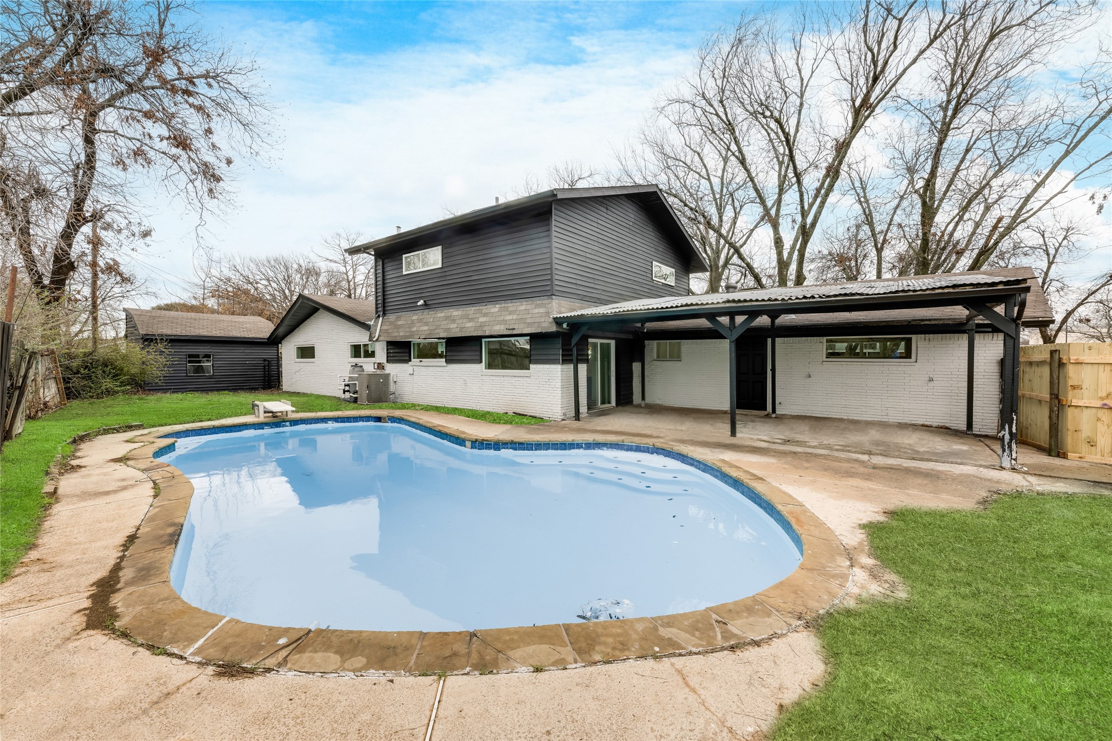 2001 Kent Drive