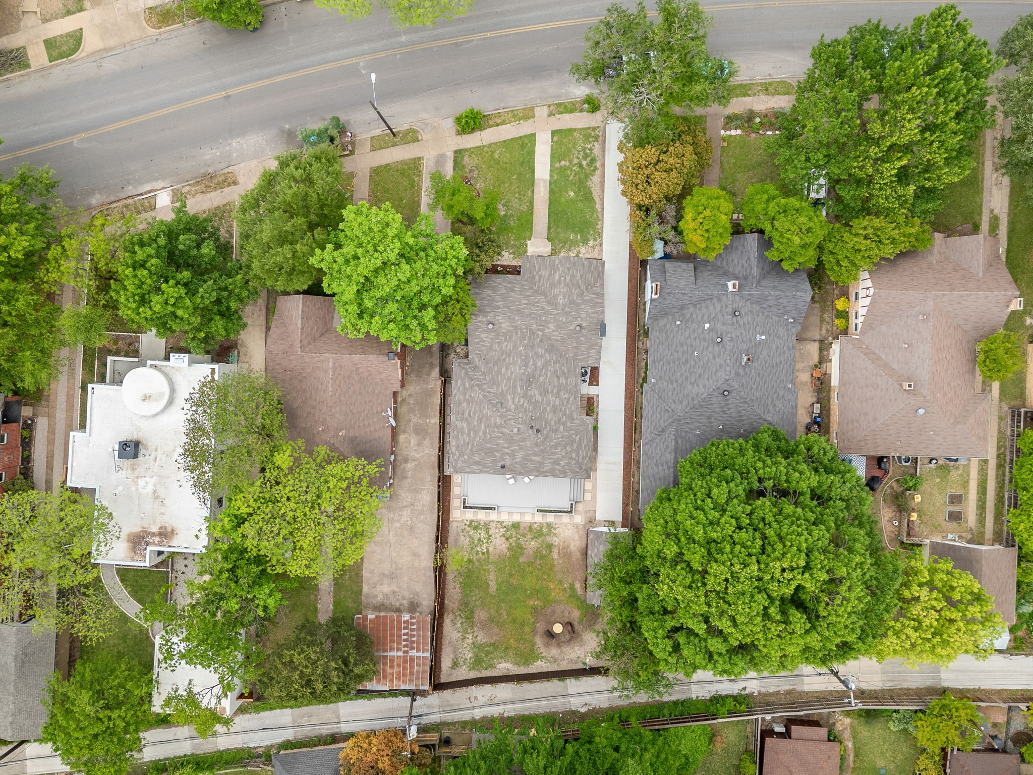 6926 Lindsley Avenue