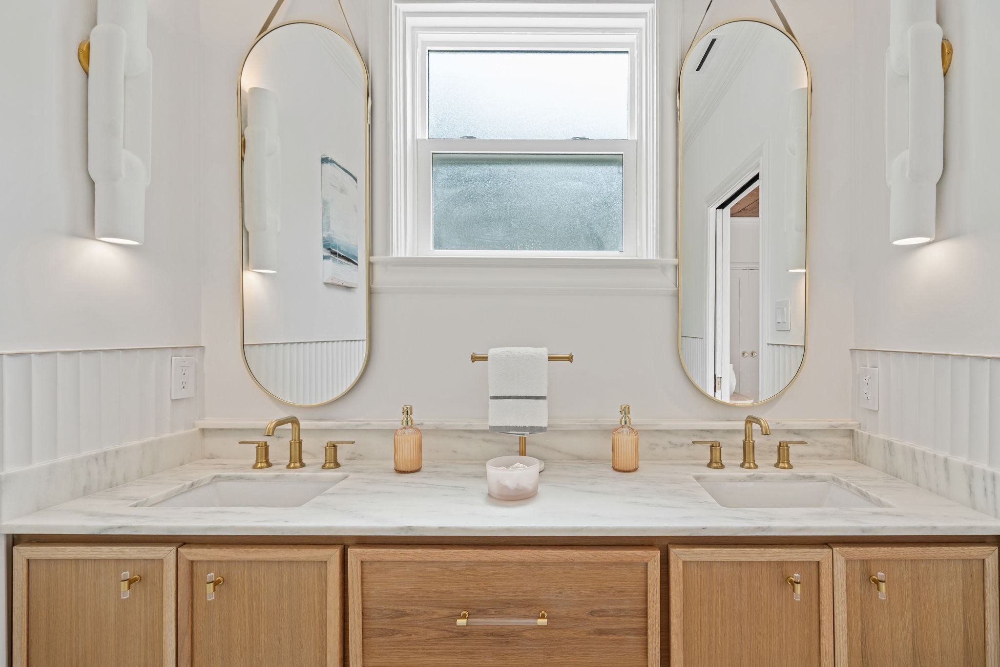 6926 Lindsley Avenue