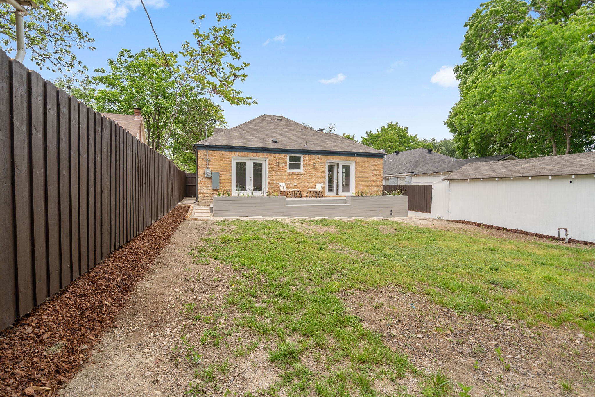 6926 Lindsley Avenue