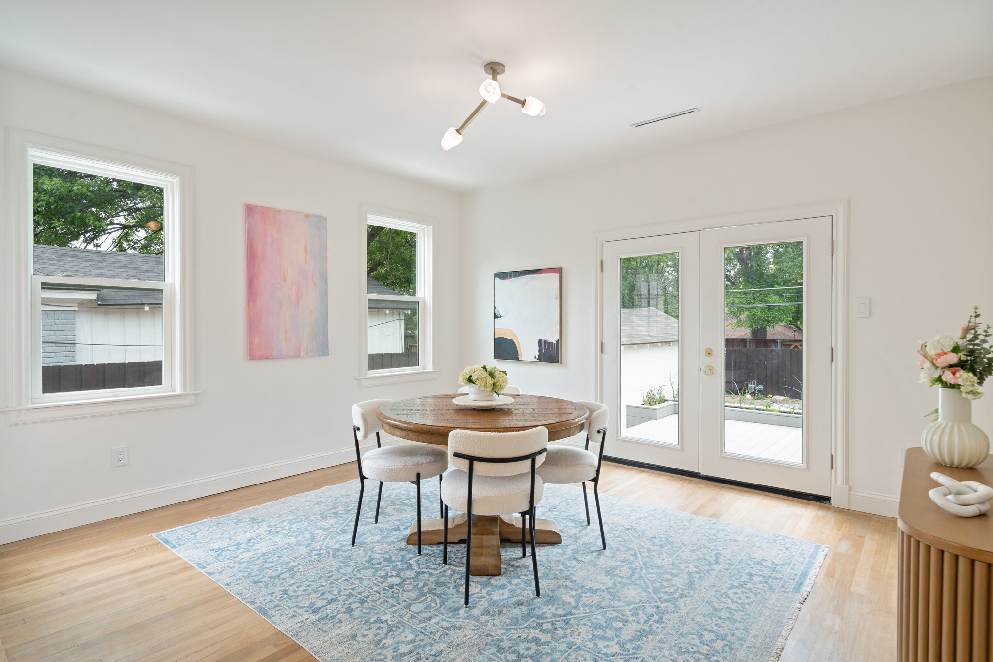 6926 Lindsley Avenue