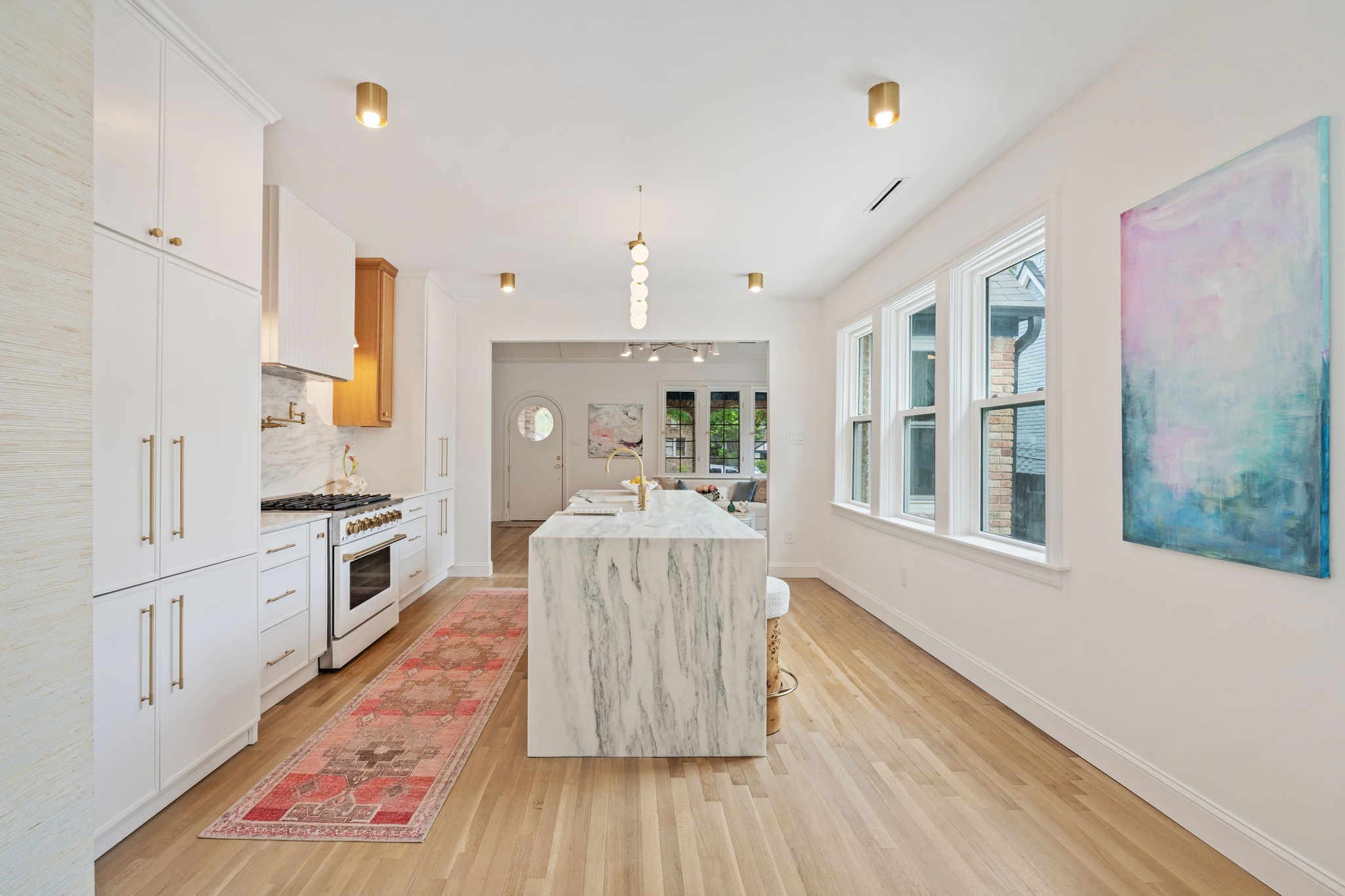 6926 Lindsley Avenue