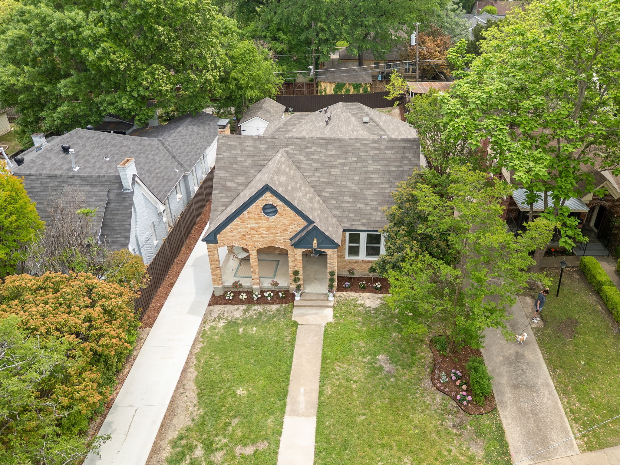 6926 Lindsley Avenue