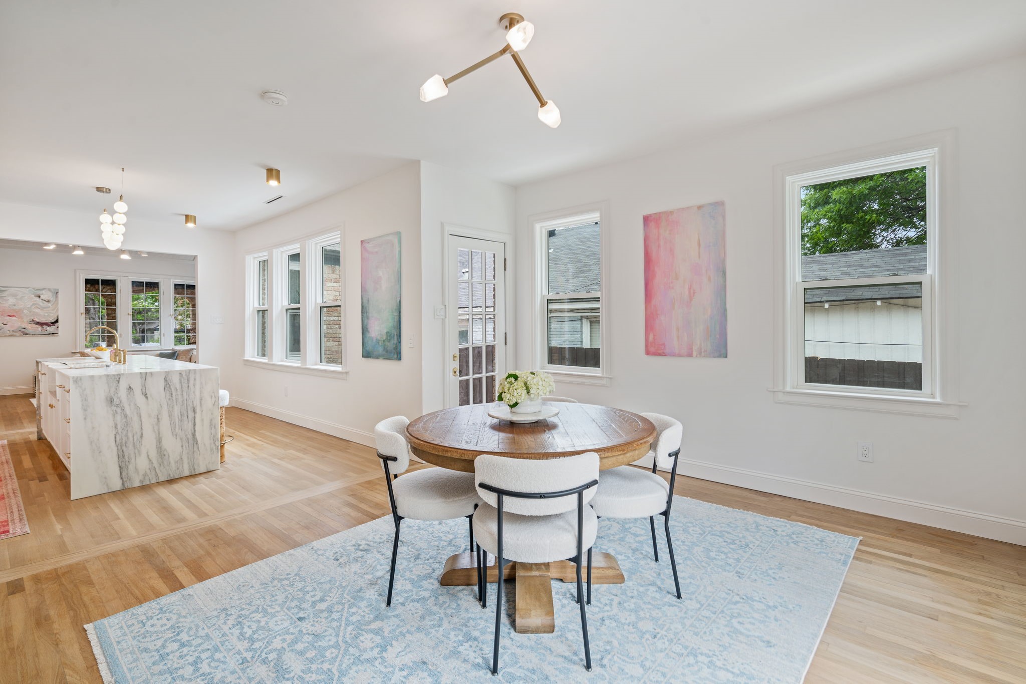 6926 Lindsley Avenue