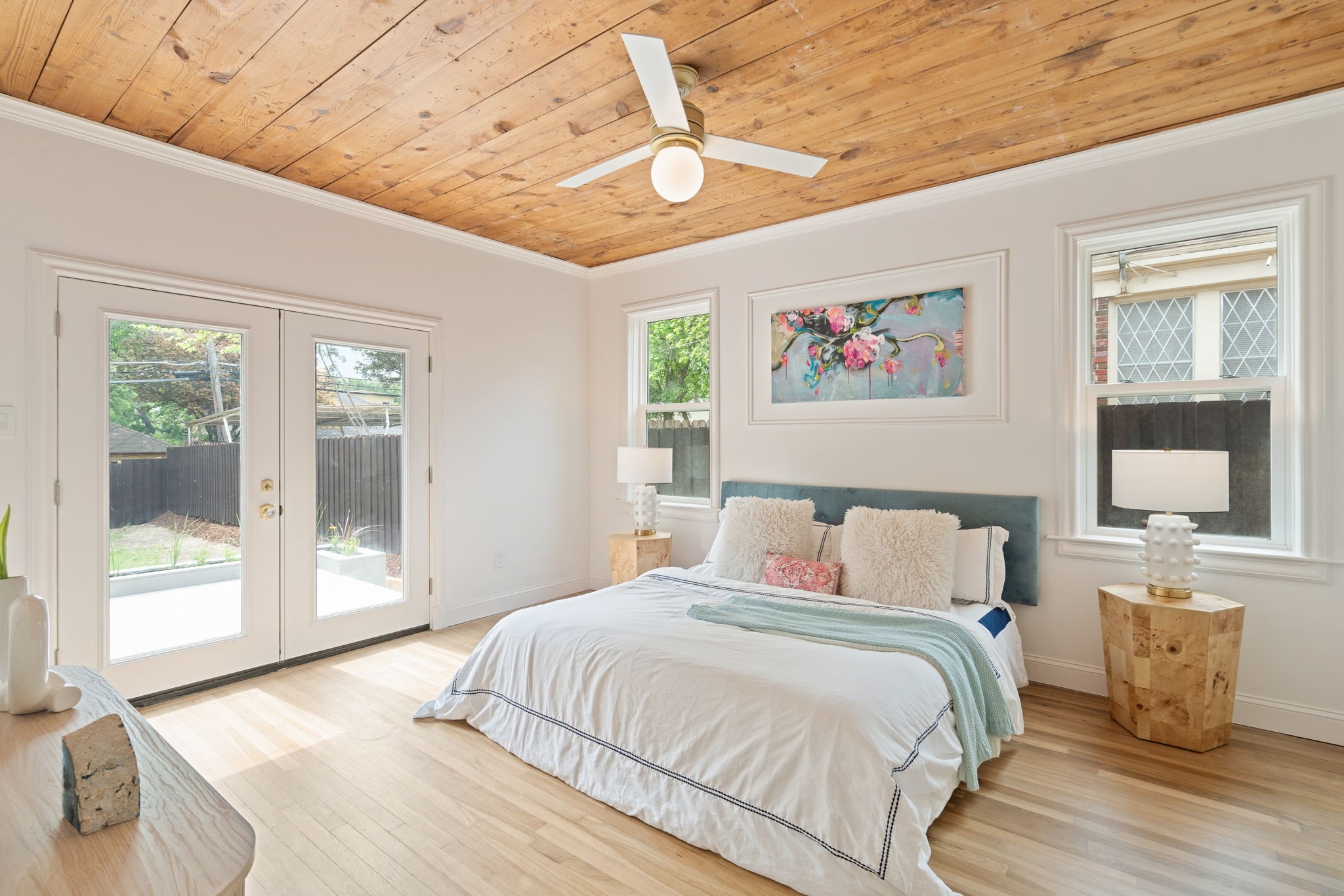 6926 Lindsley Avenue