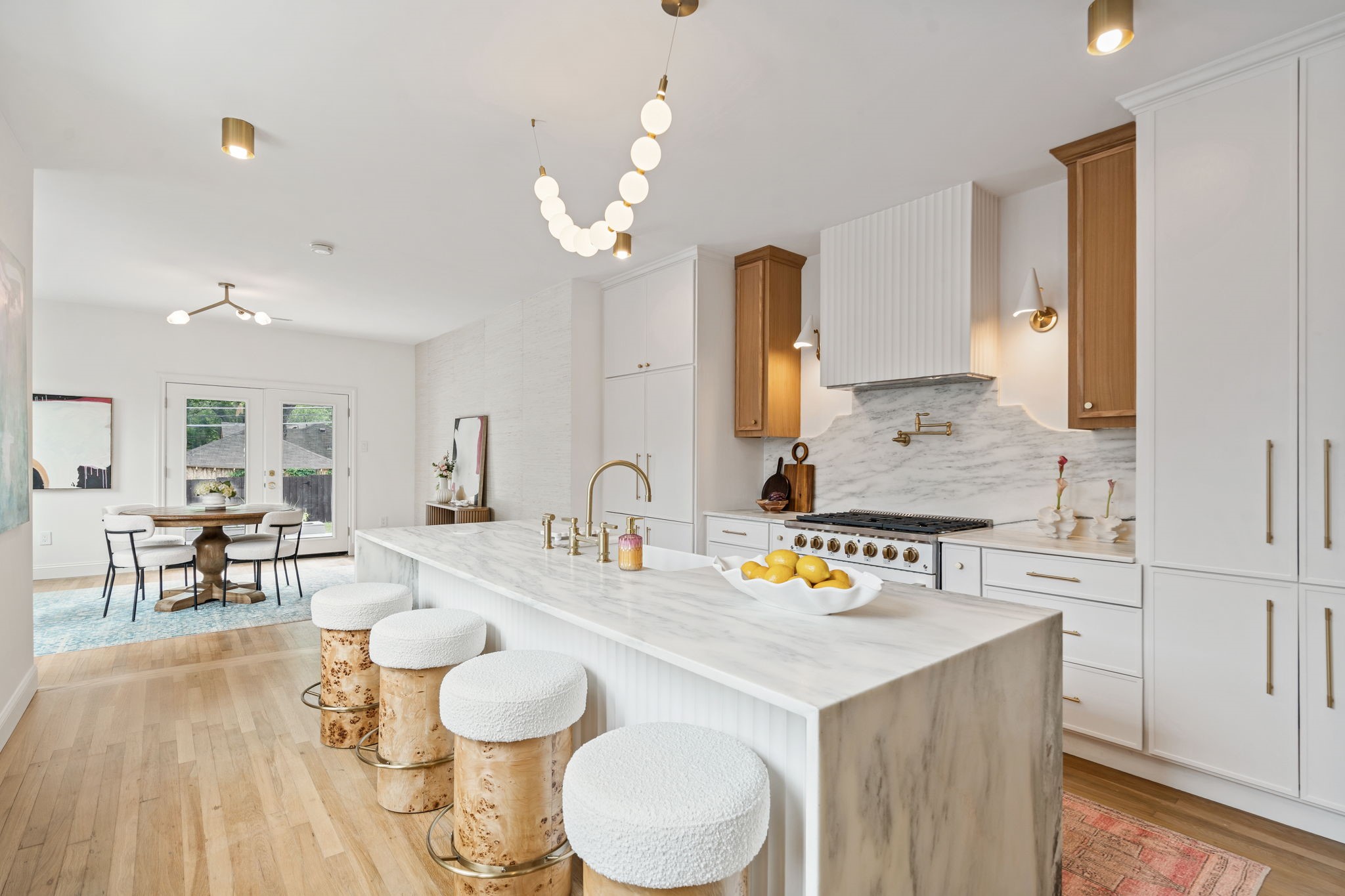 6926 Lindsley Avenue