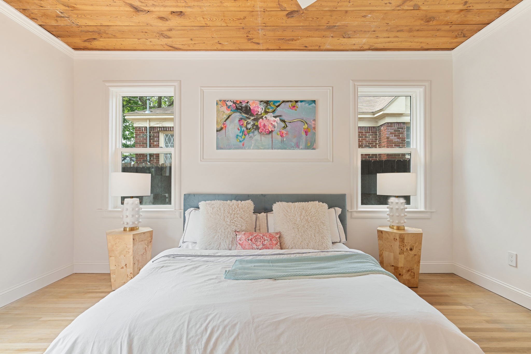 6926 Lindsley Avenue