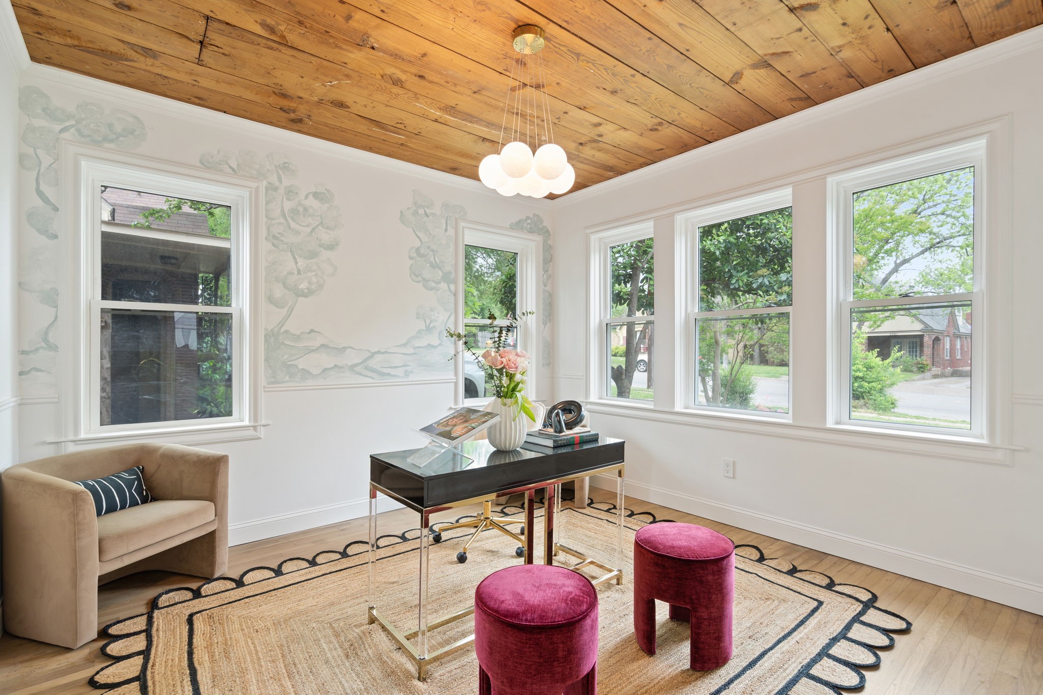 6926 Lindsley Avenue