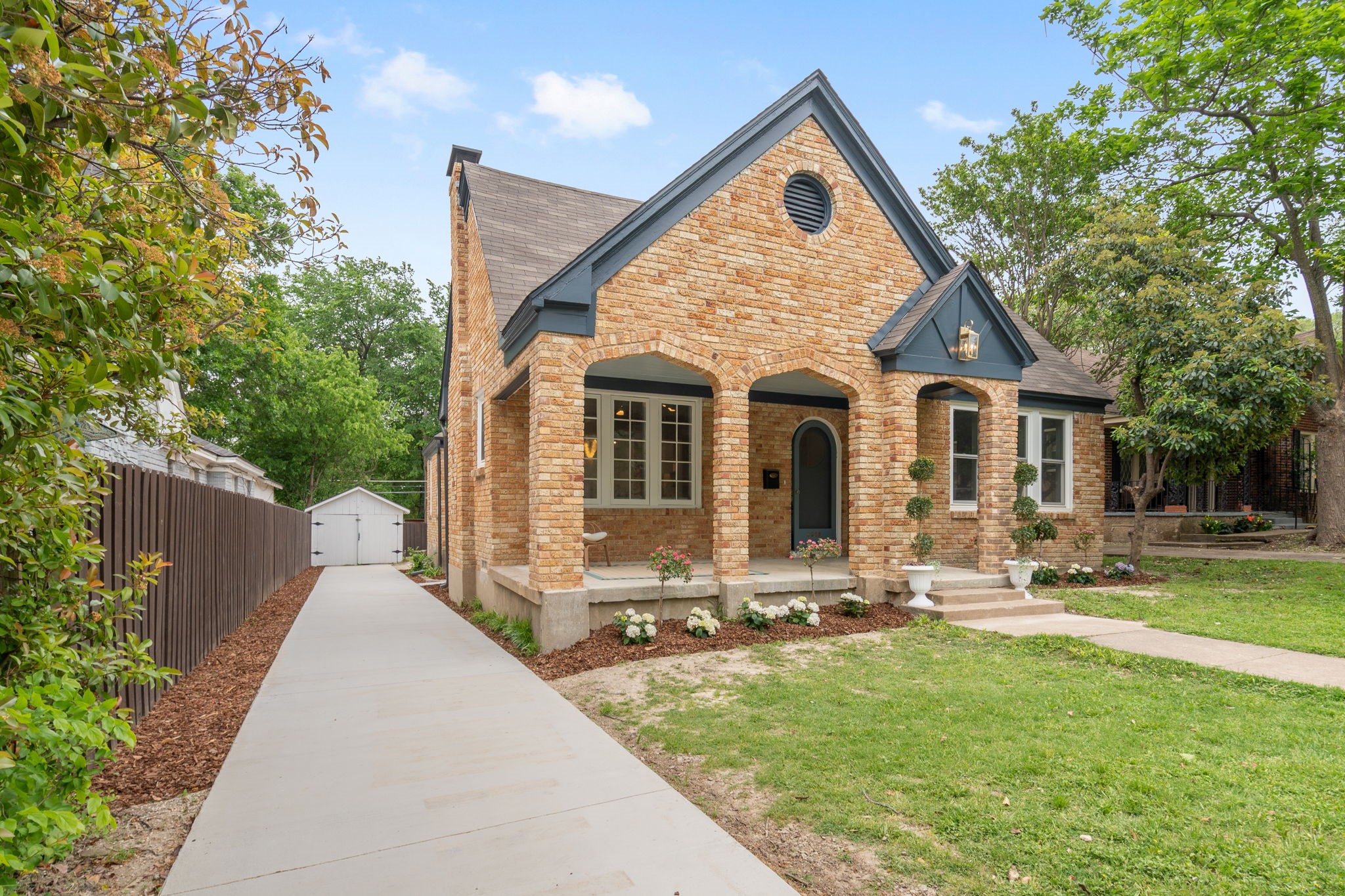 6926 Lindsley Avenue