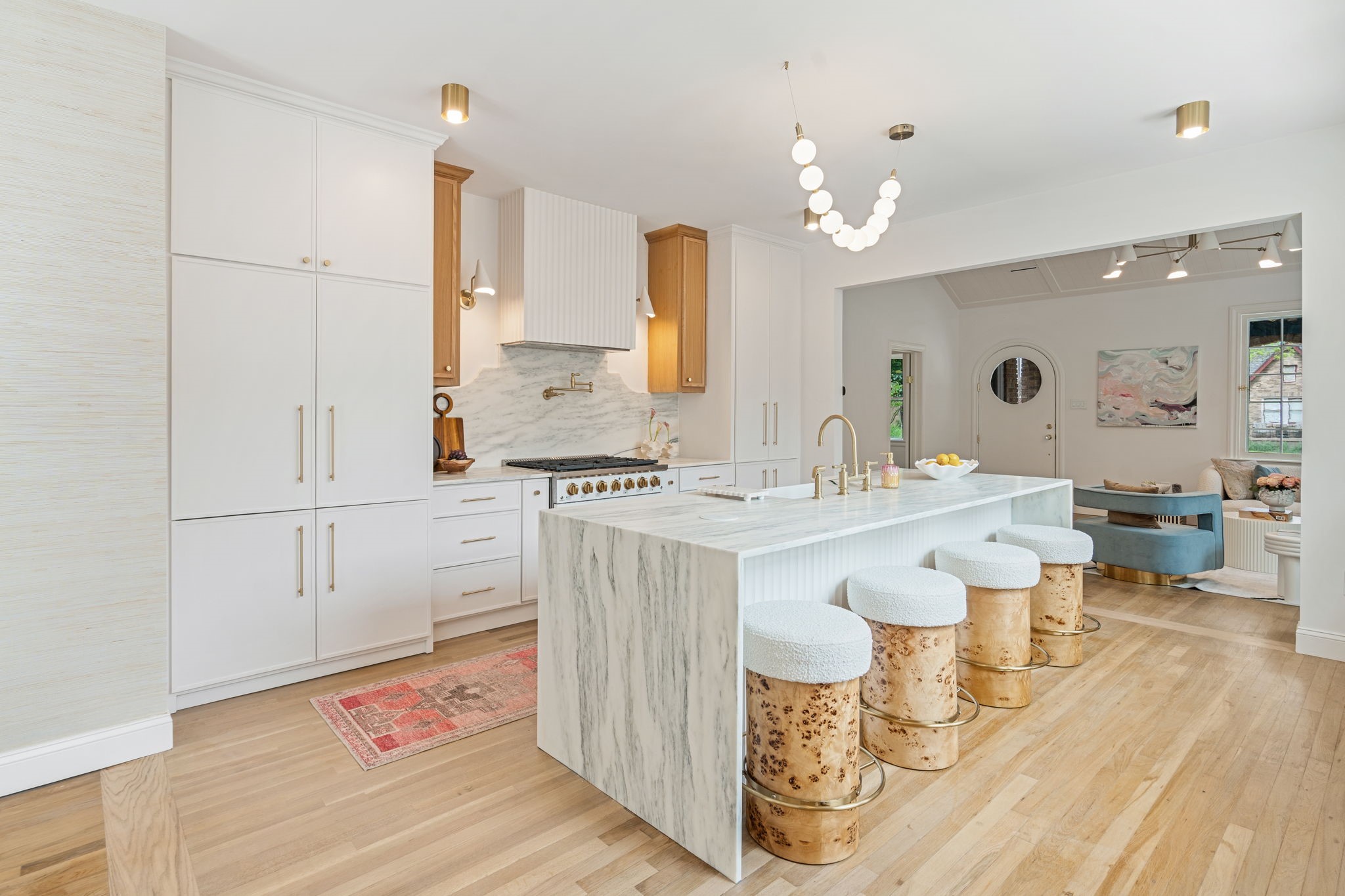 6926 Lindsley Avenue